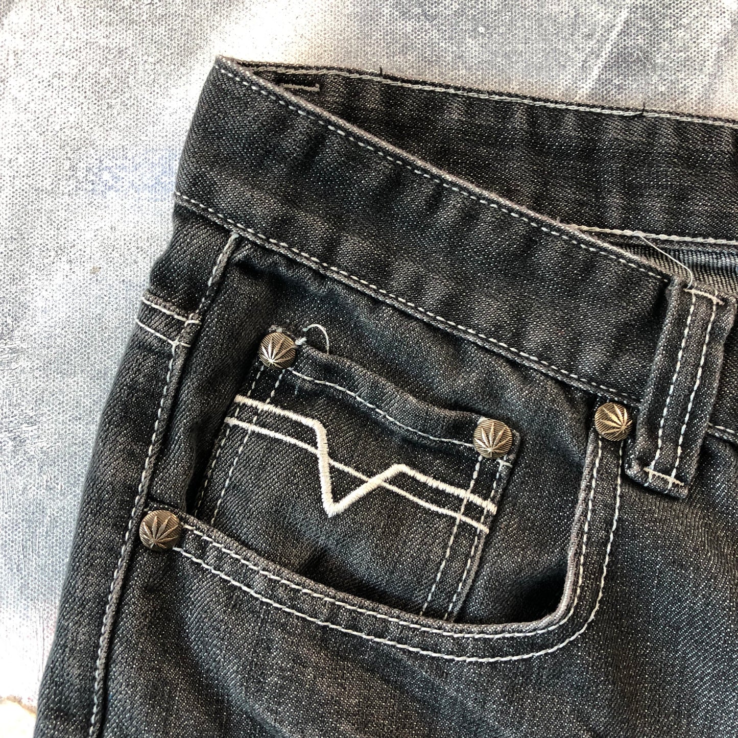 Vintage Y2K Victorious Cannabis Embroided Jort W38