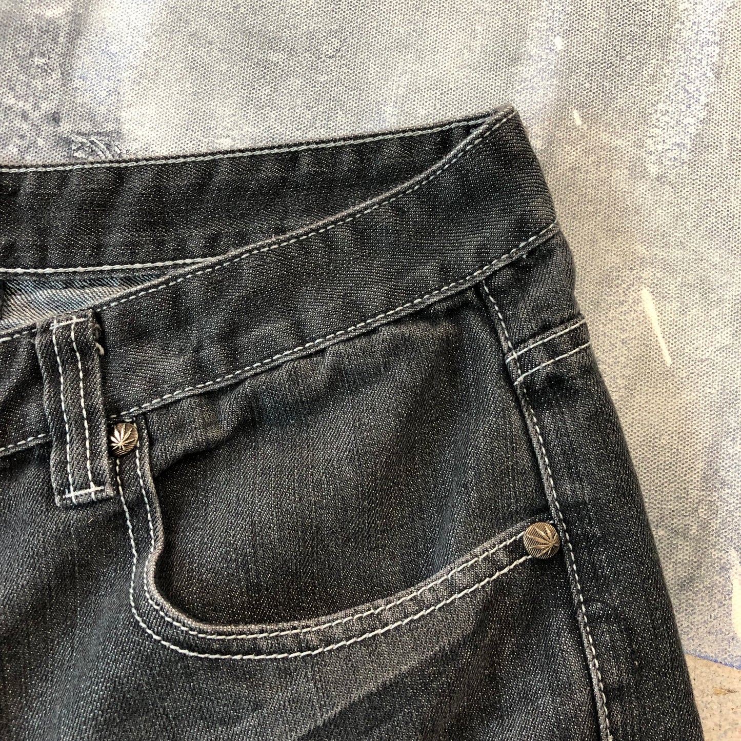 Vintage Y2K Victorious Cannabis Embroided Jort W38