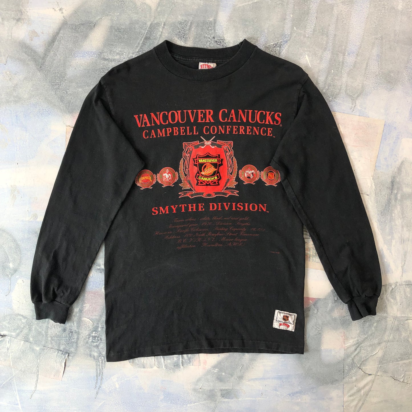 Vintage 90s USA NHL Vancouver Canucks Campbell Conference Smith Division Nutmeg Mills Long Sleeve T Shirt M