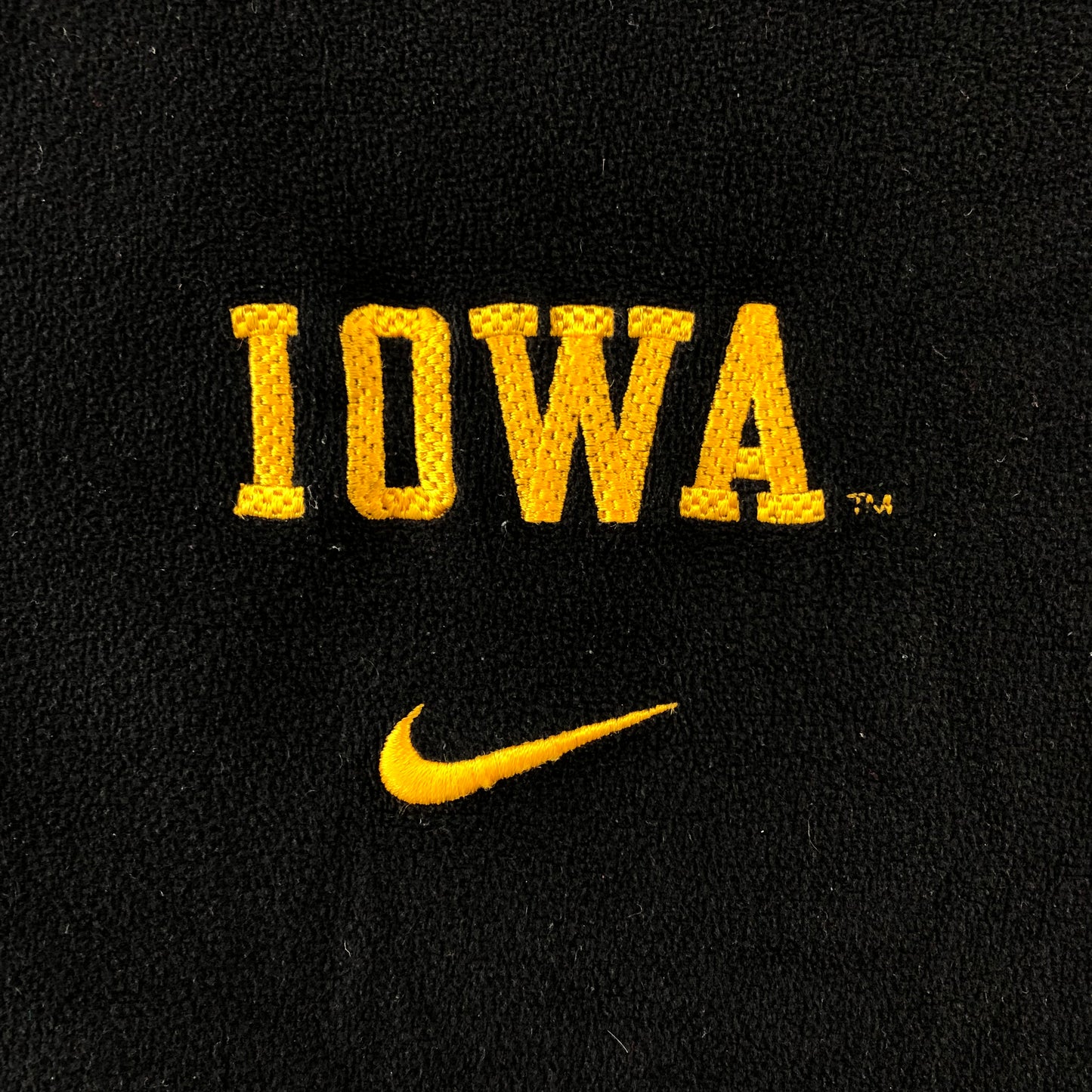 Vintage Nike Team Iowa Hawkeyes Therma Fit Fleece Sweatshirt L