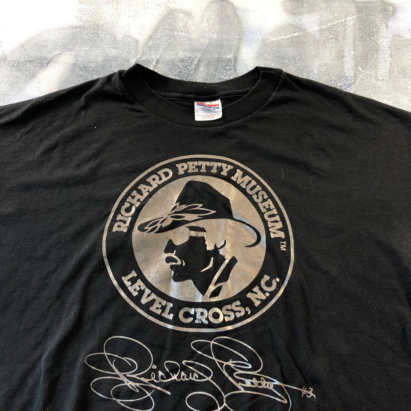 Richard Petty Museum Level Cross N.C T Shirt XL