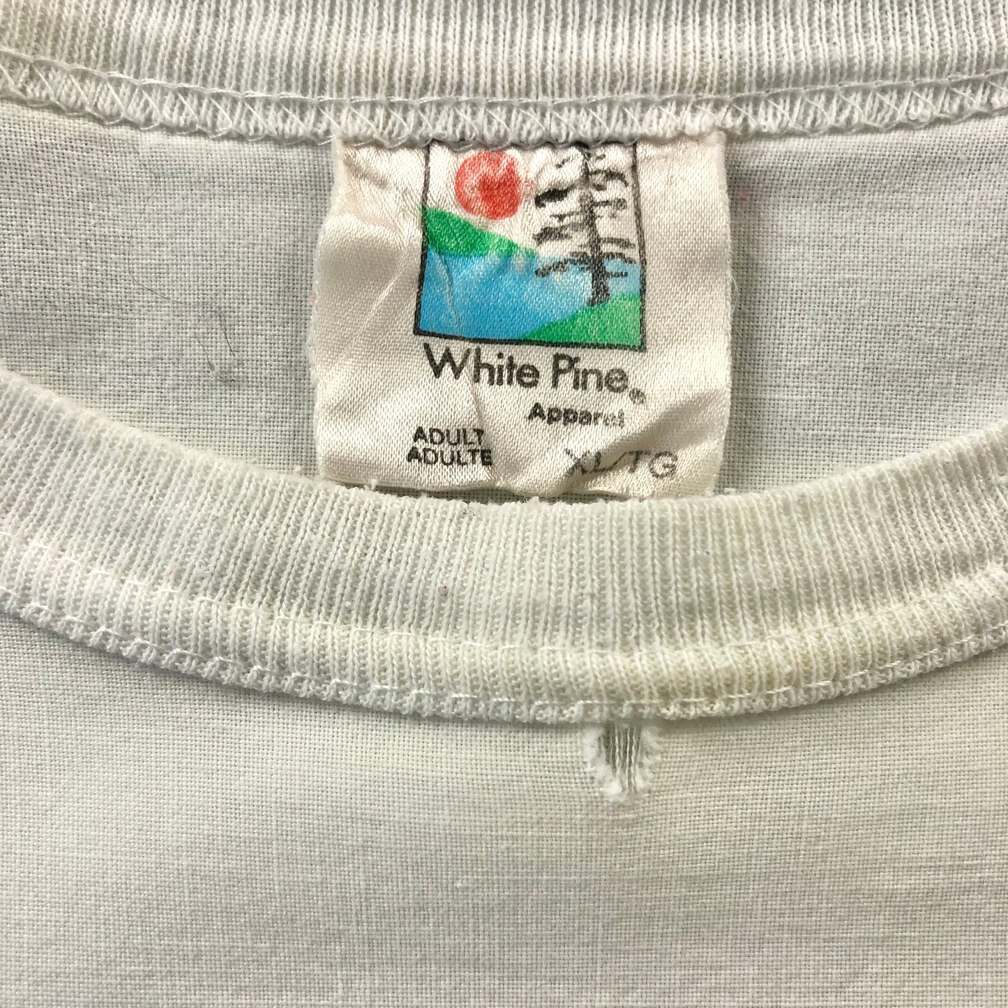 Vintage Highest In The Rockies Mt Robson B.C Long Sleeve T Shirt XL