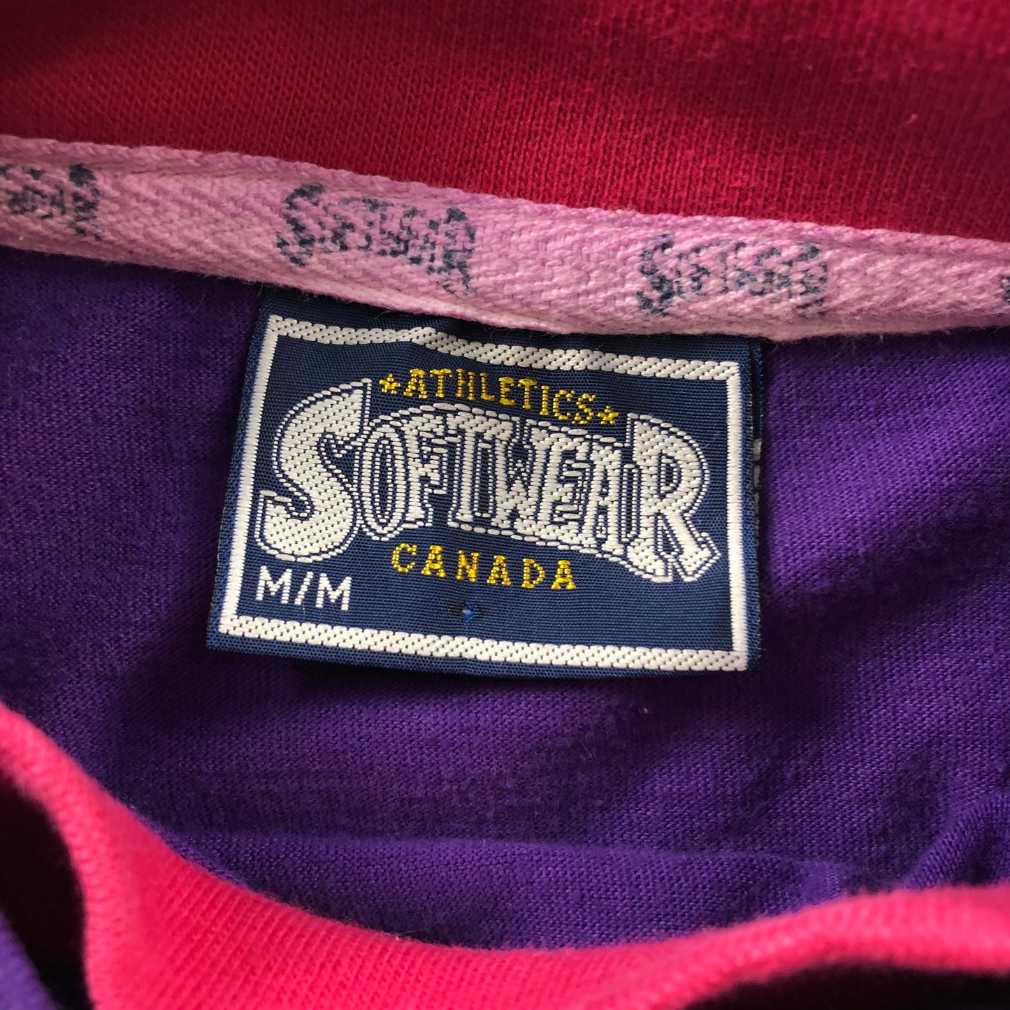 Vintage 90s NHL Calgary Flames T Shirt M