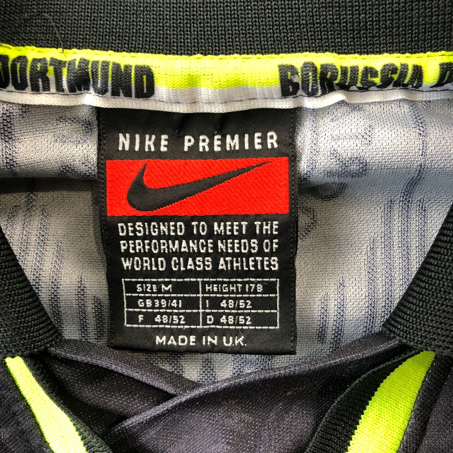Vintage 90s Nike Borussia Dortmund Futbol Jersey M
