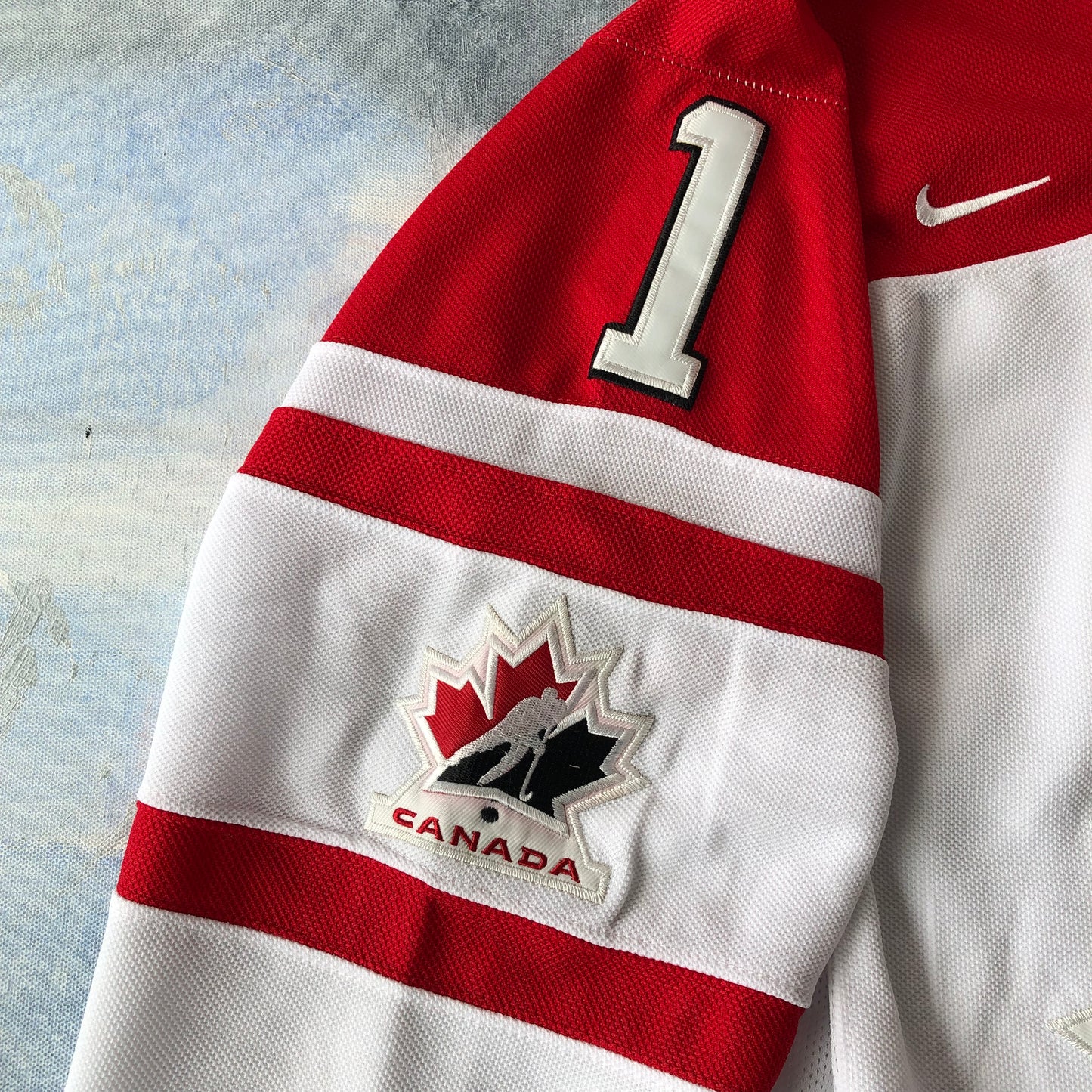 Team Canada Hockey 2010 Olympics Robert Luongo Jersey M