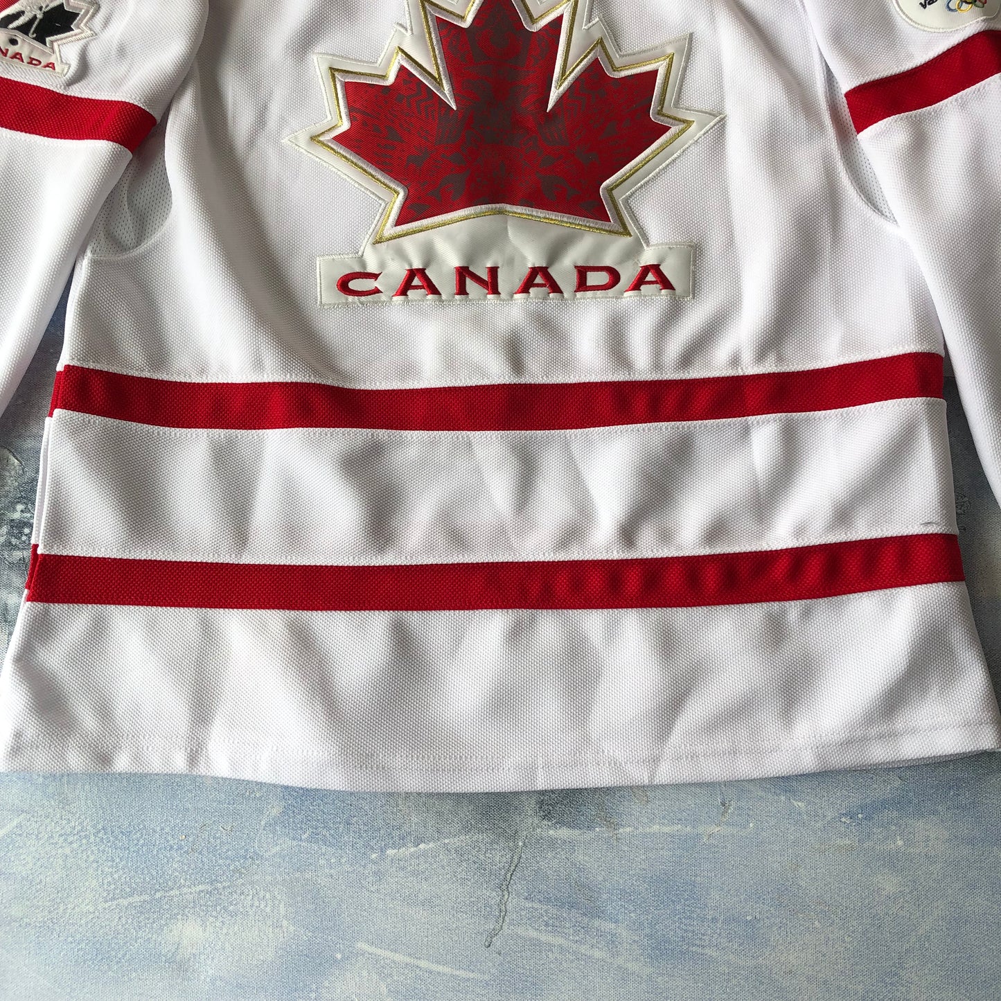 Team Canada Hockey 2010 Olympics Robert Luongo Jersey M