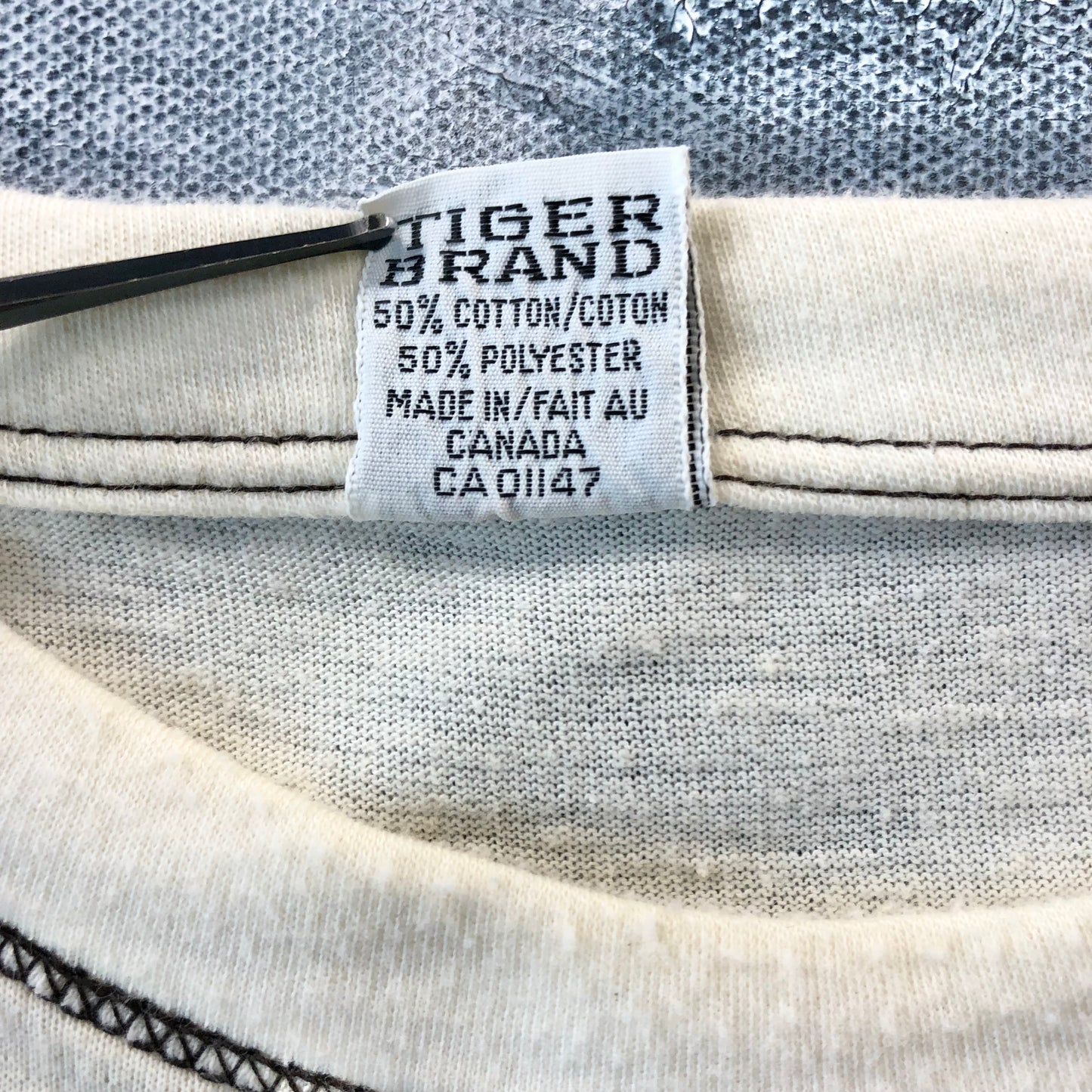 Vintage 70s Im A Virgin (This Is A Very Old Shirt ) T Shirt L