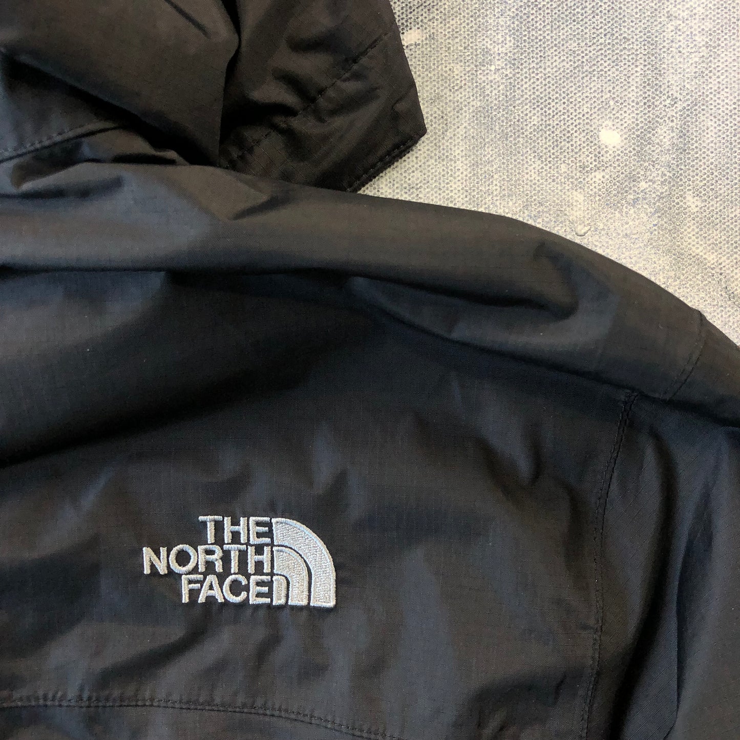 The North Face Dryvent Windbreaker Zip Jacket M