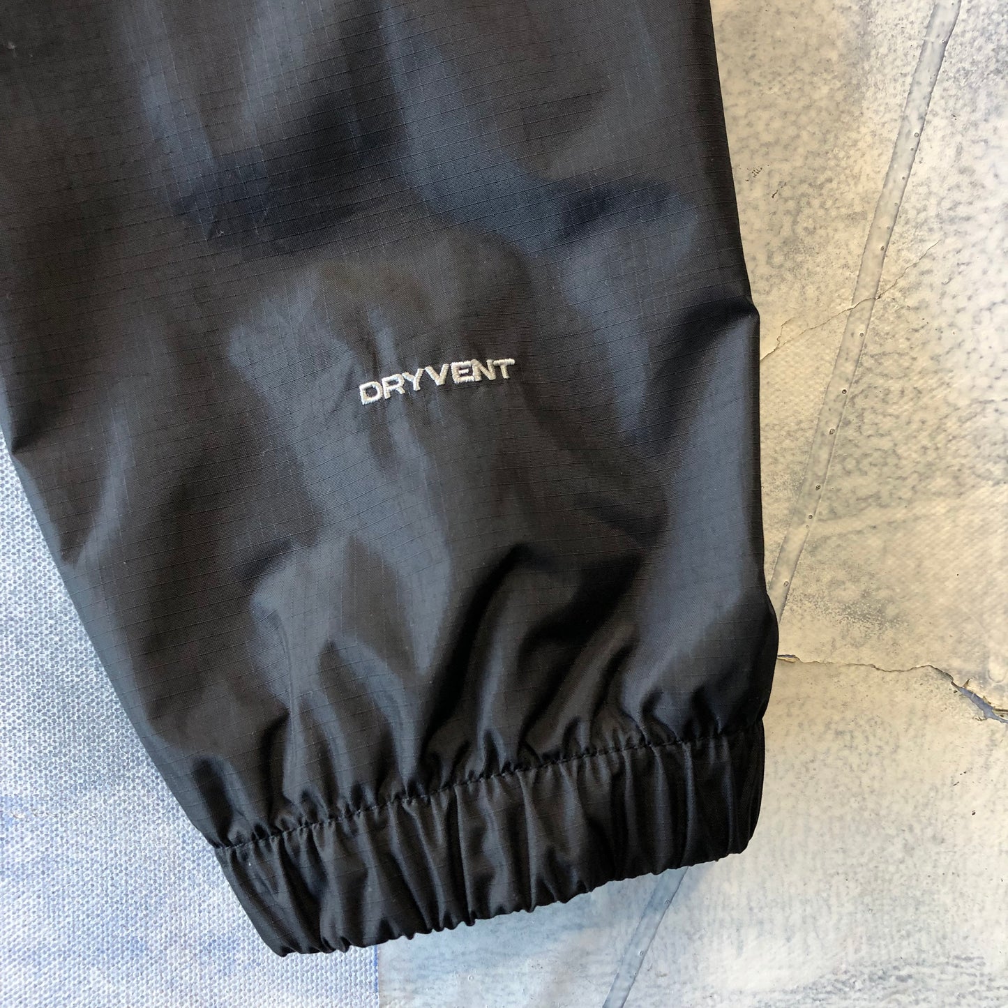 The North Face Dryvent Windbreaker Zip Jacket M
