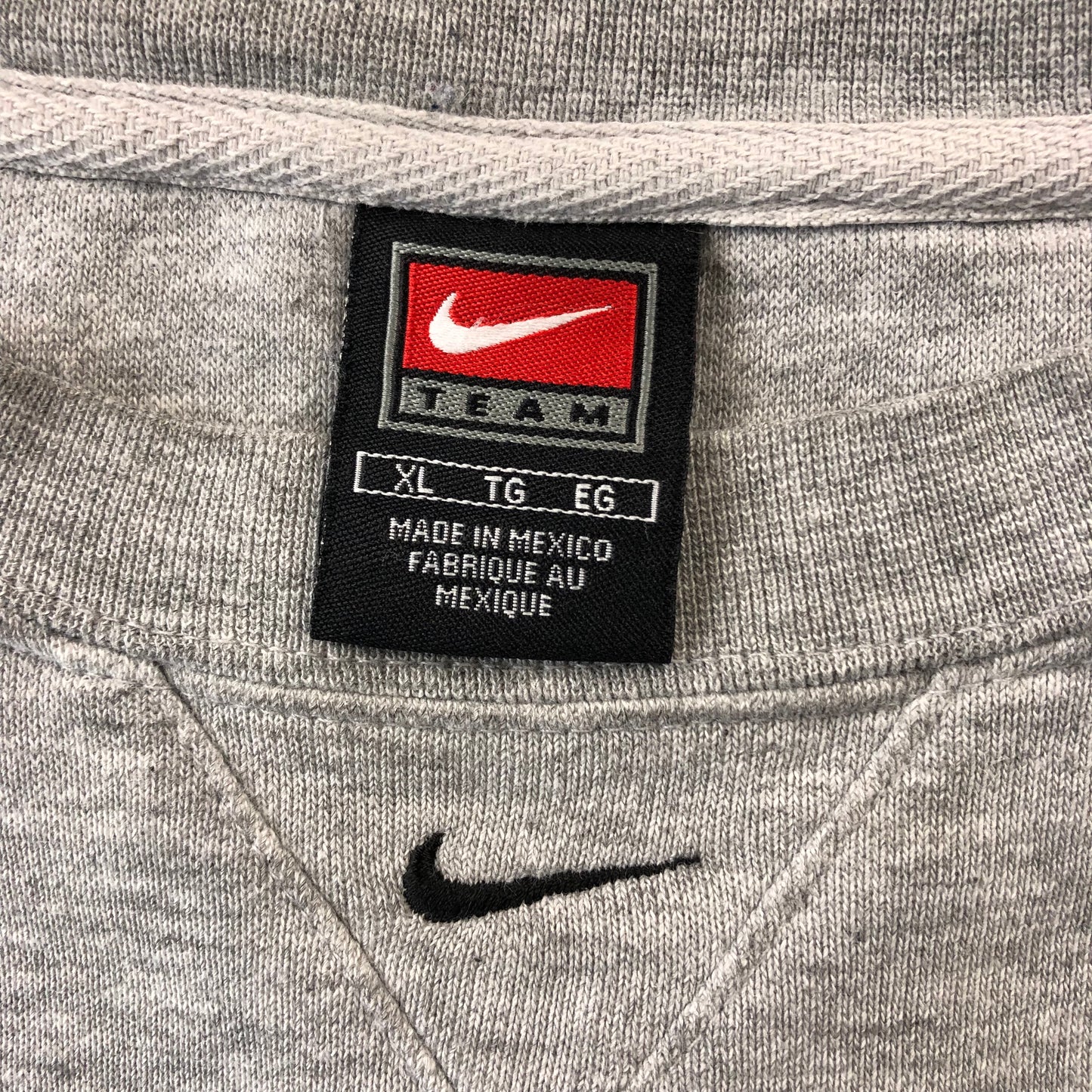 Vintage Nike Team Northern Football Center Swoosh Crewneck Sweatshirt XL