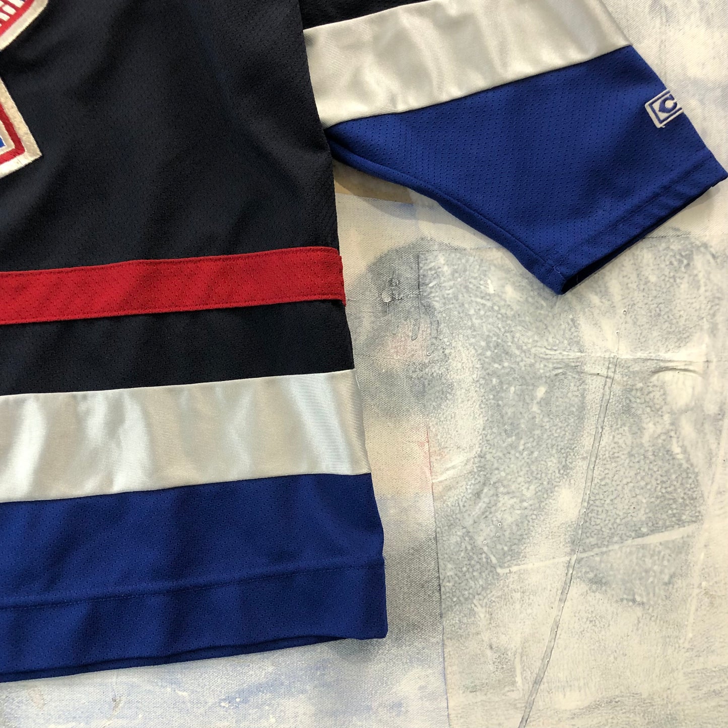 NHL CCM Vancouver Canucks Orca Retro Jersey XL