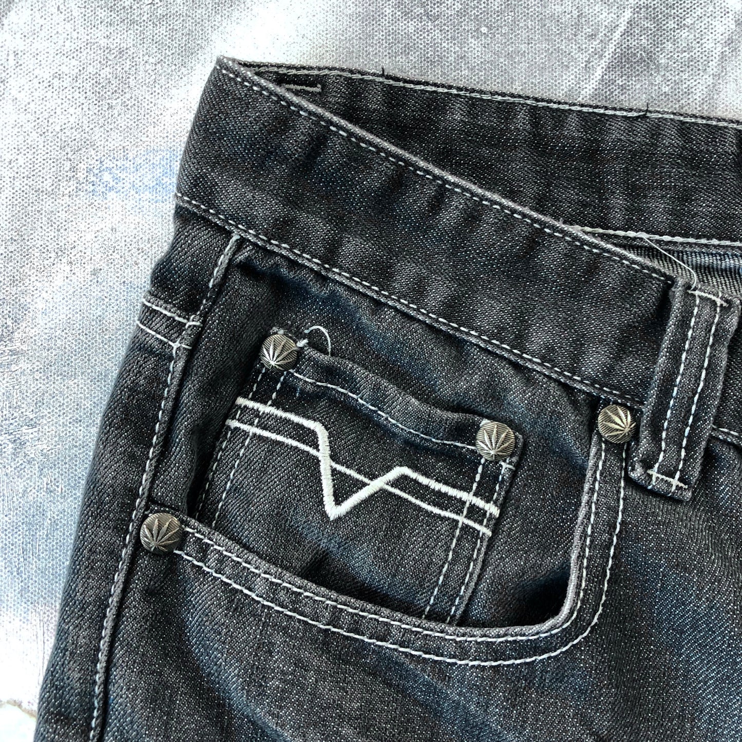 Vintage Y2K Victorious Cannabis Embroided Jort W38