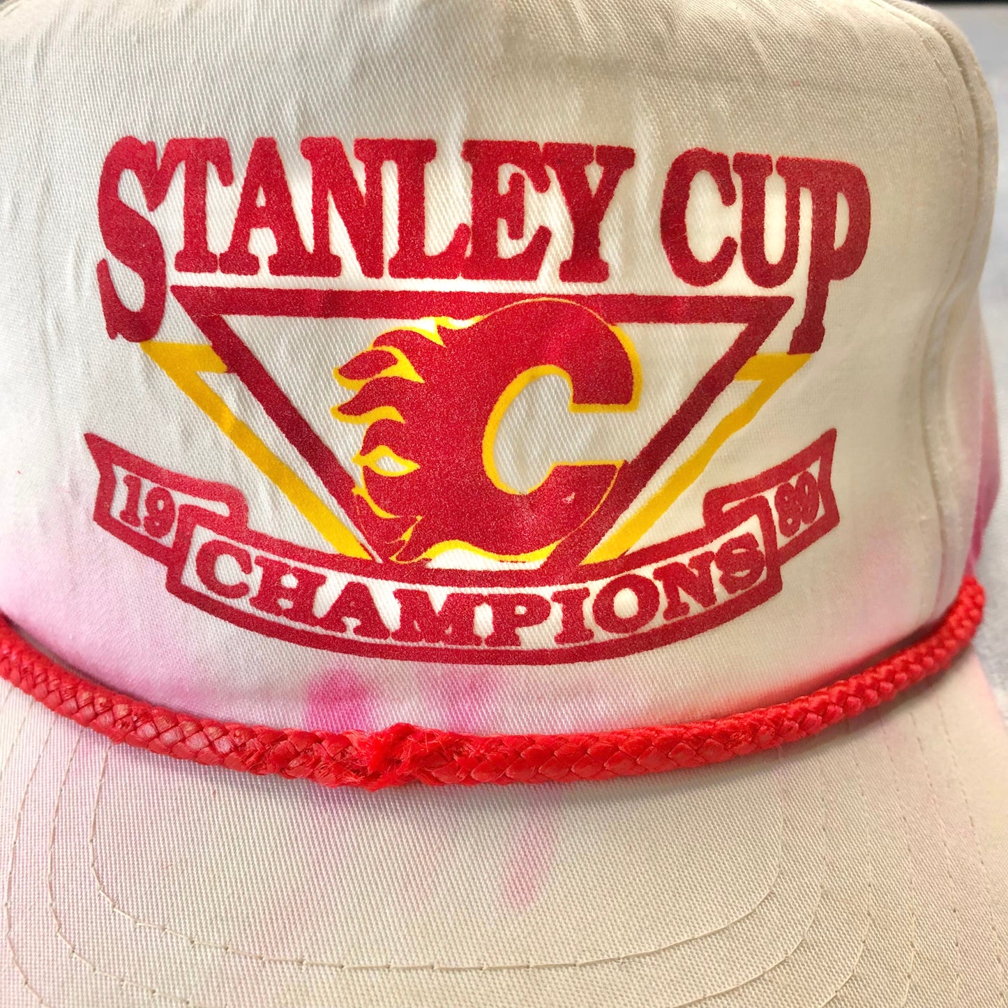 Vintage 1989 Calgary Flames Stanley Cup Champions String Snapback Hat