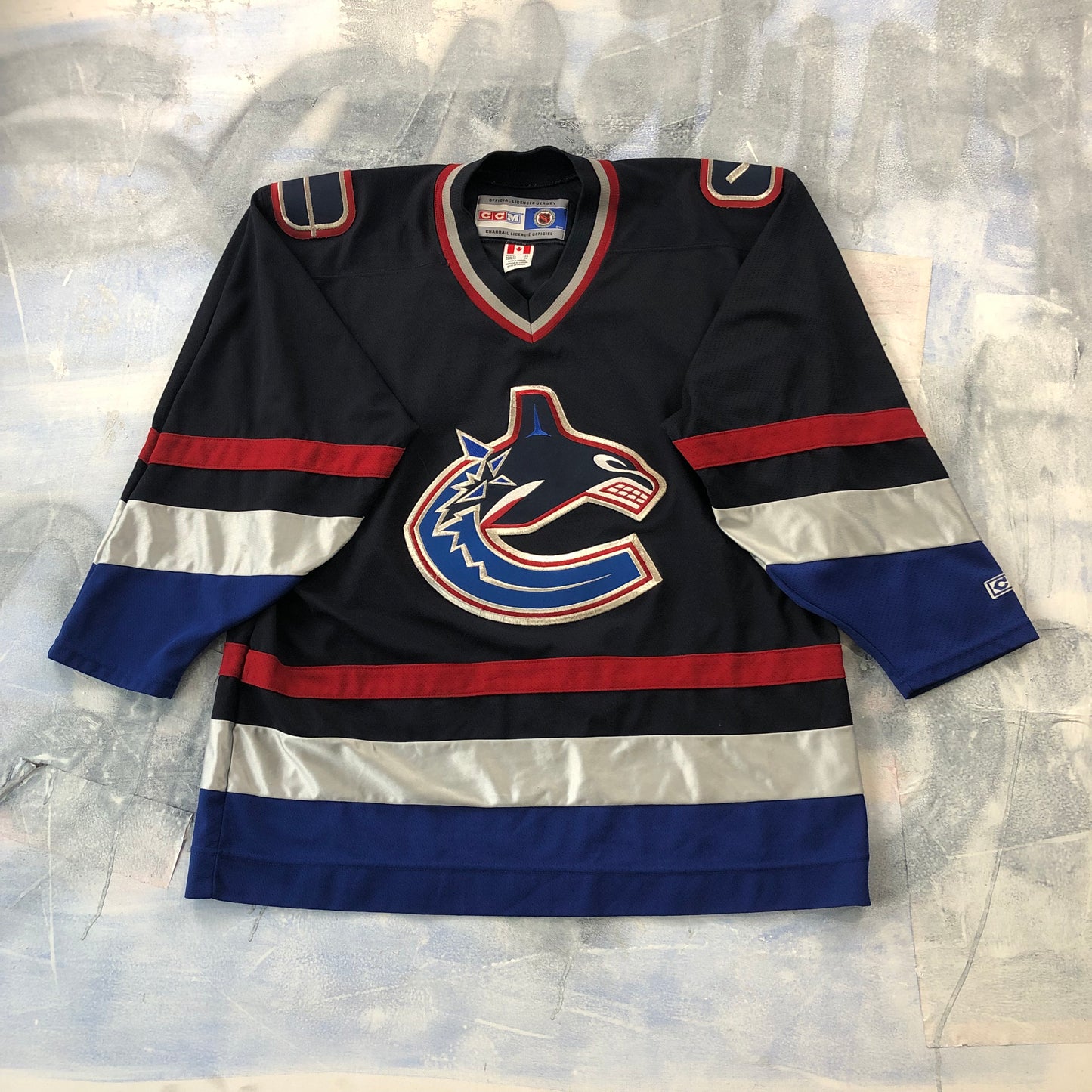 NHL CCM Vancouver Canucks Orca Retro Jersey XL