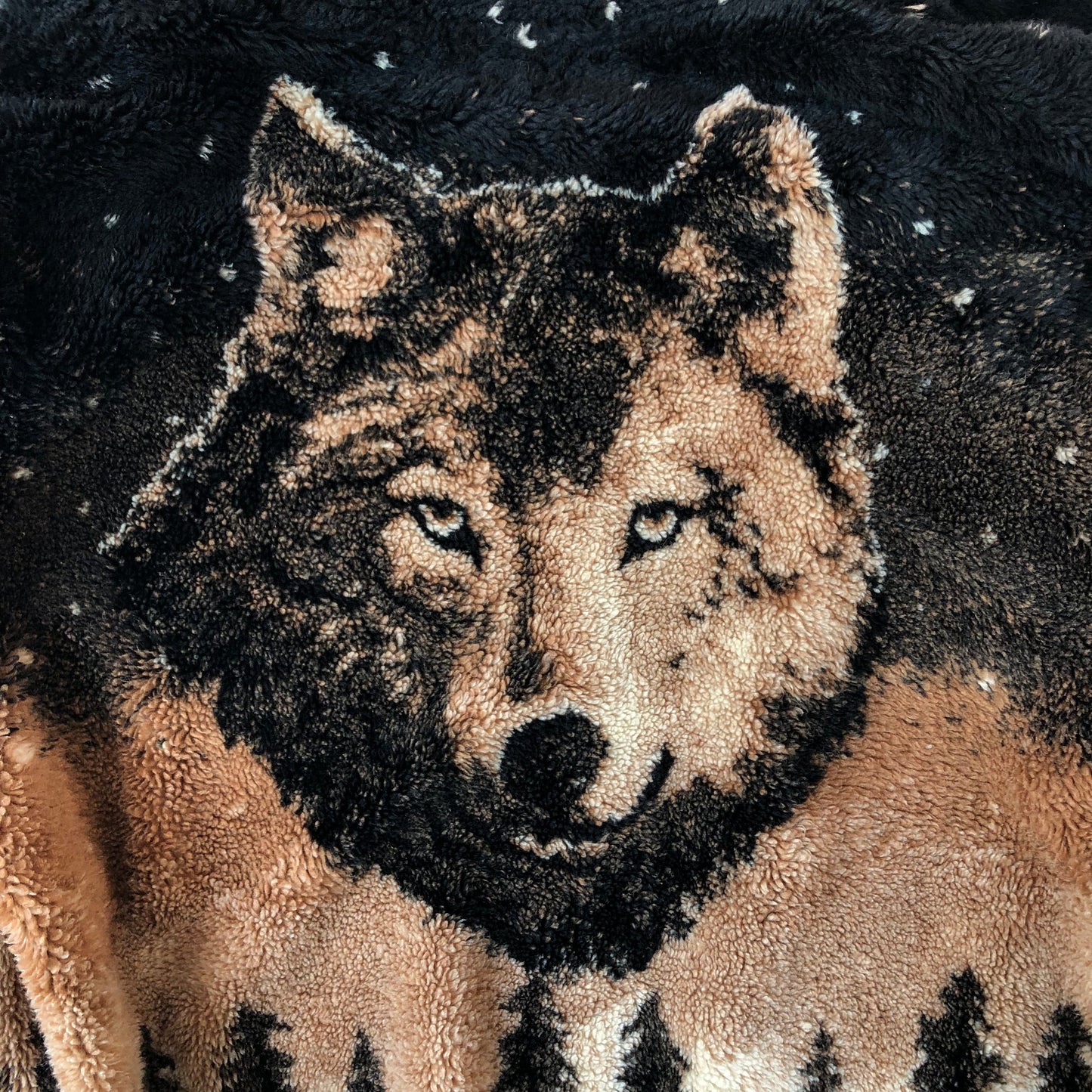 Black Mountain Wolf Zip Fleece L