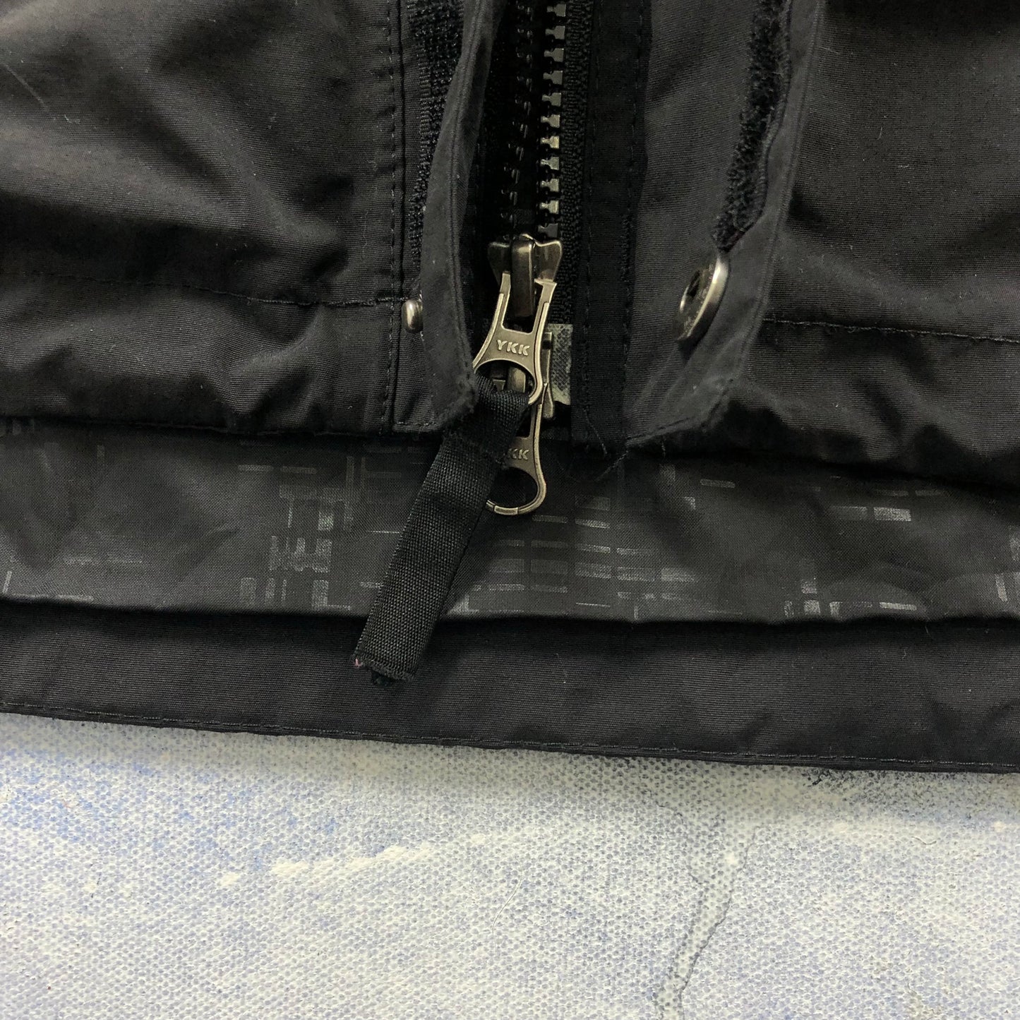 The North Face Dryvent Hooded Rain Zip Jacket L