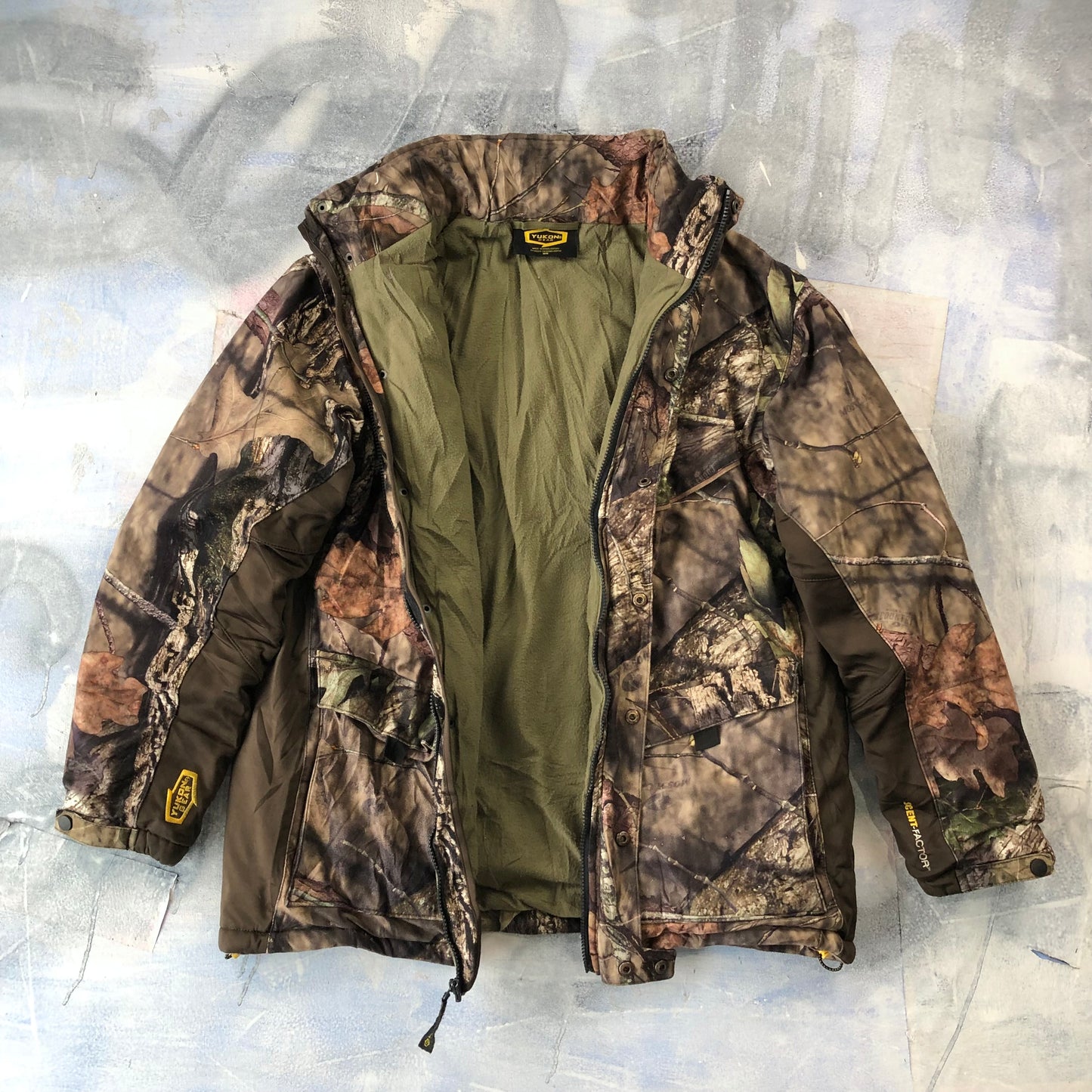 Yukon Gear Mossy Oak Real Tree Quilted Zip Hooded Jacket M