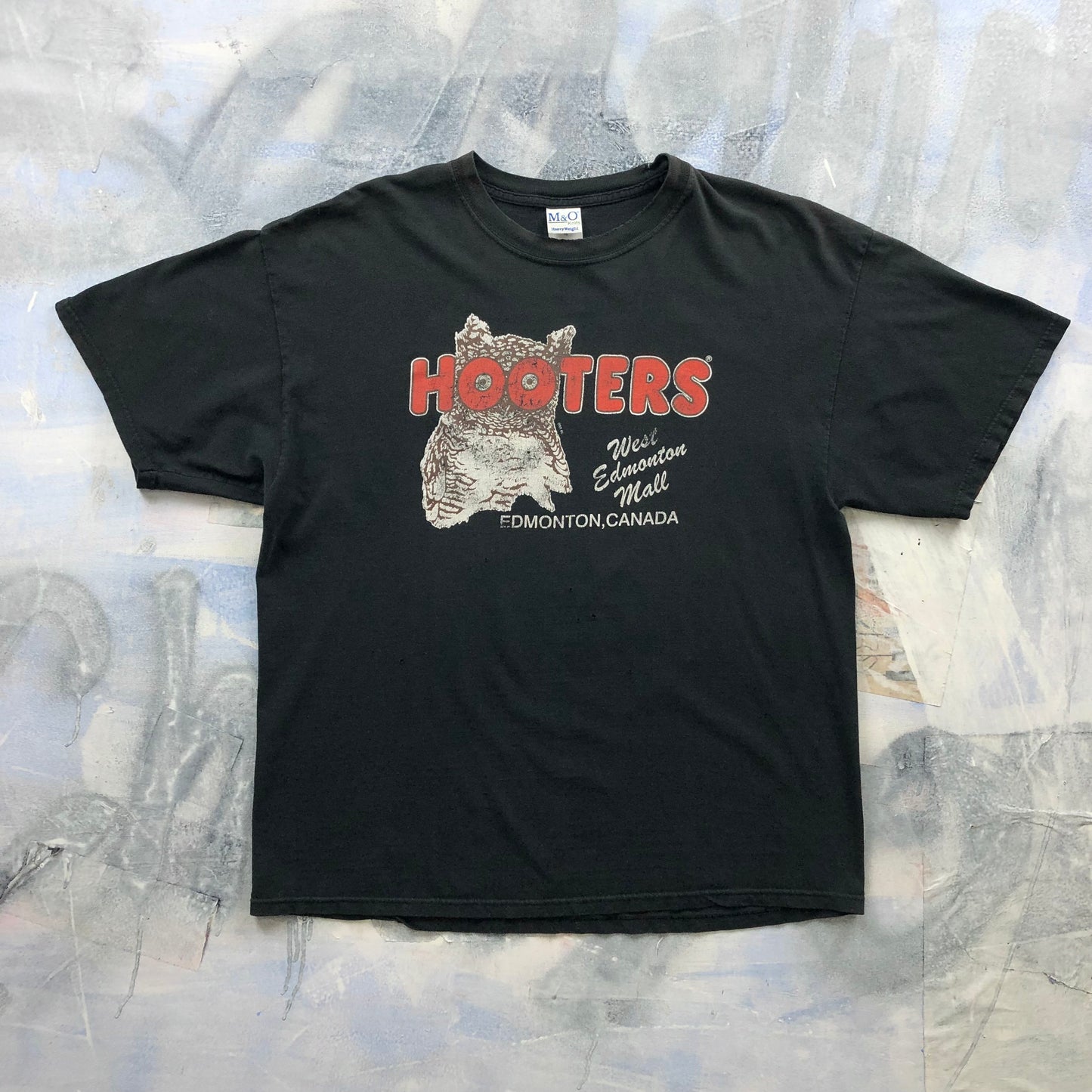 Vintage Hooters West Edmonton Mall T Shirt XL