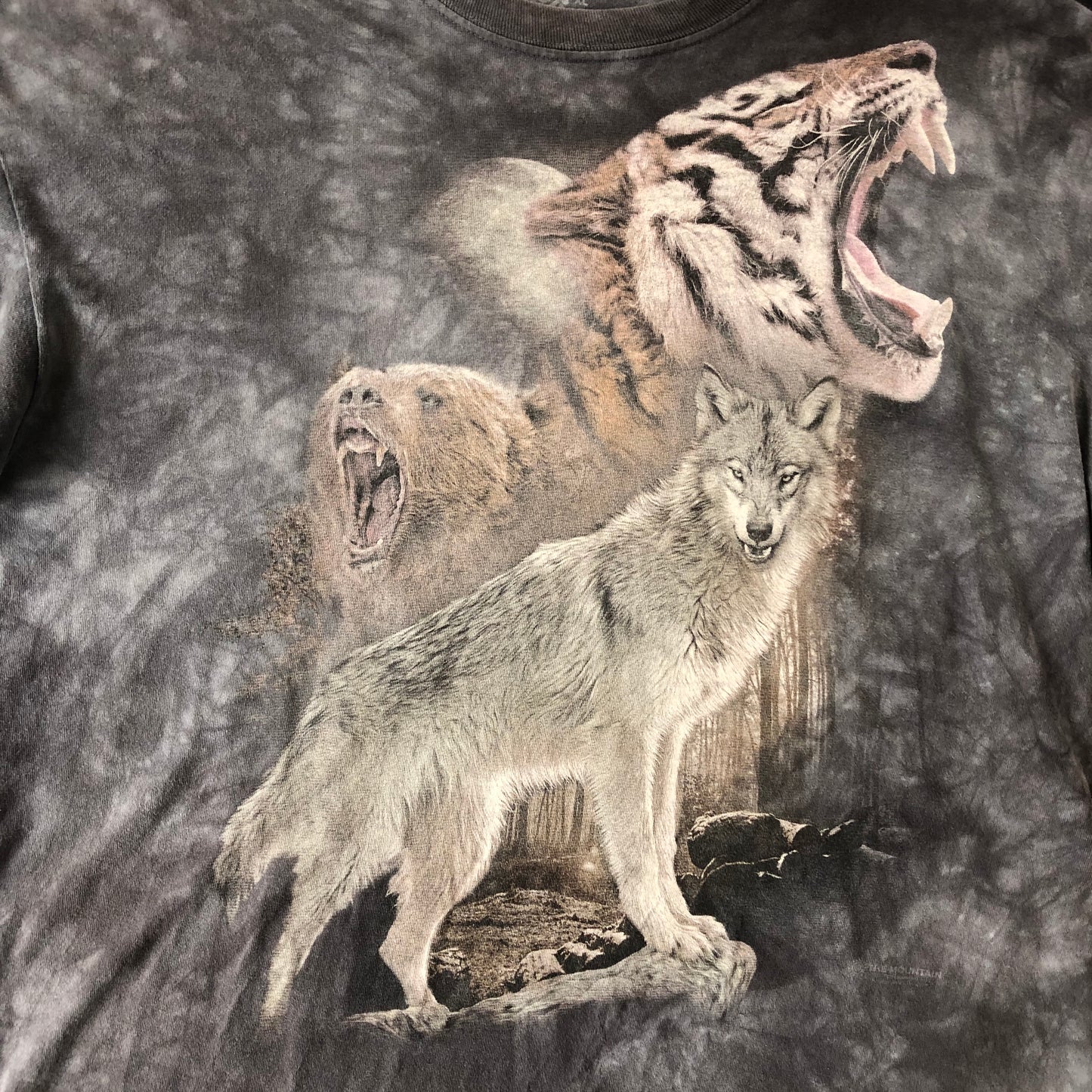 Vintage The Mountain Tiger Grizzly Wolf Nature T Shirt XL