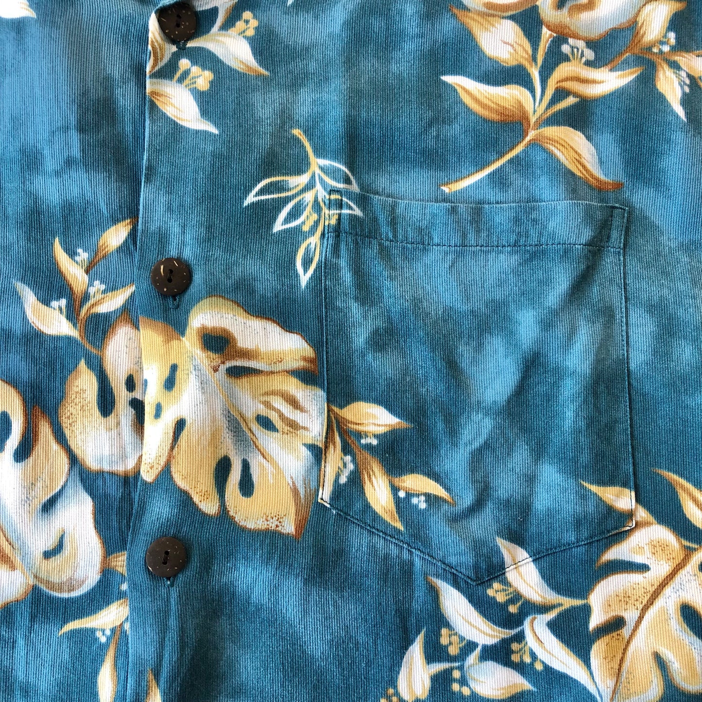 Hilo Hatties Hawaiian Button Shirt XL