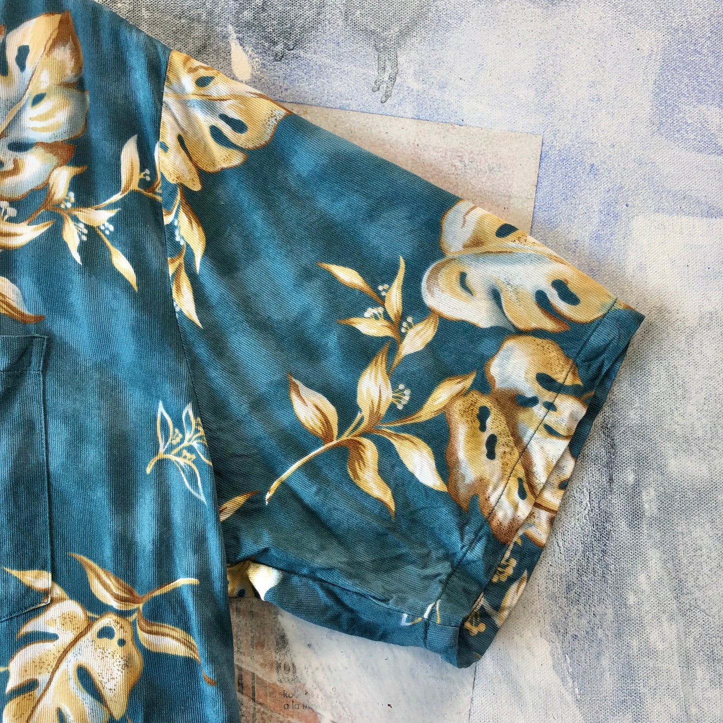 Hilo Hatties Hawaiian Button Shirt XL