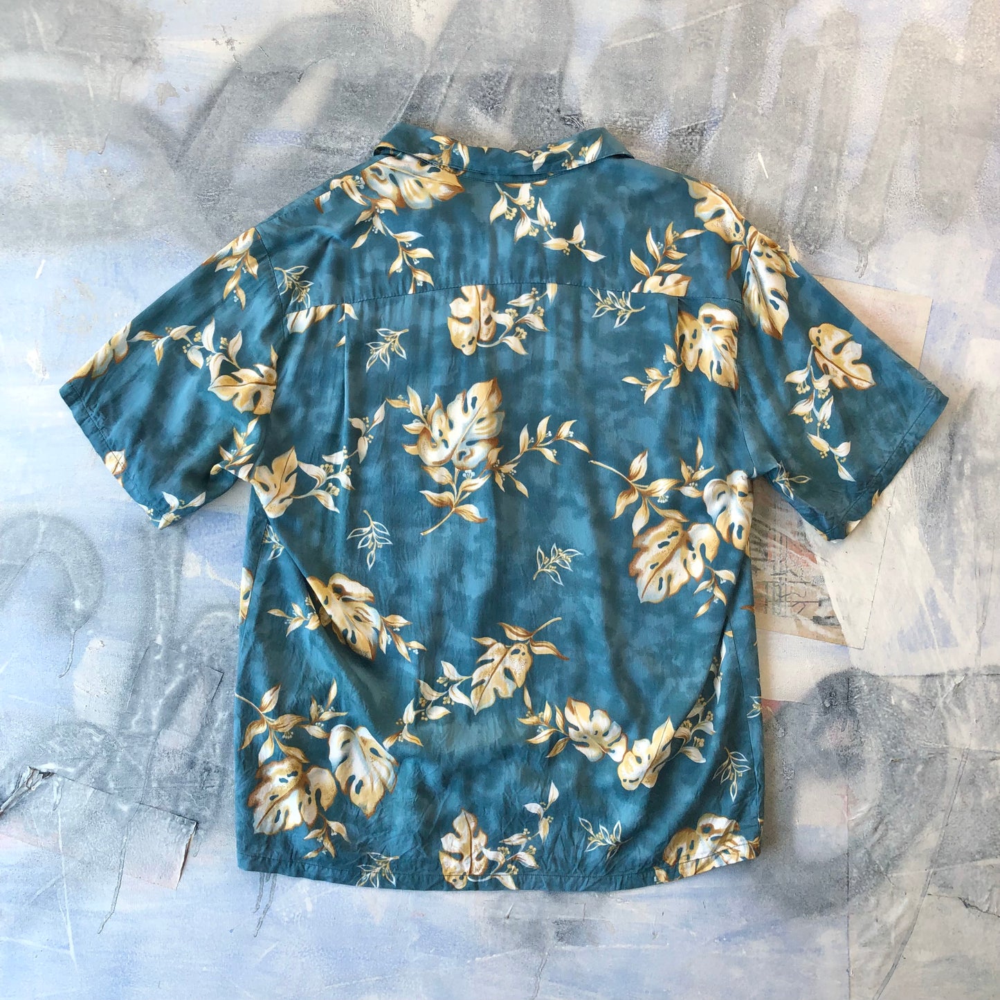 Hilo Hatties Hawaiian Button Shirt XL