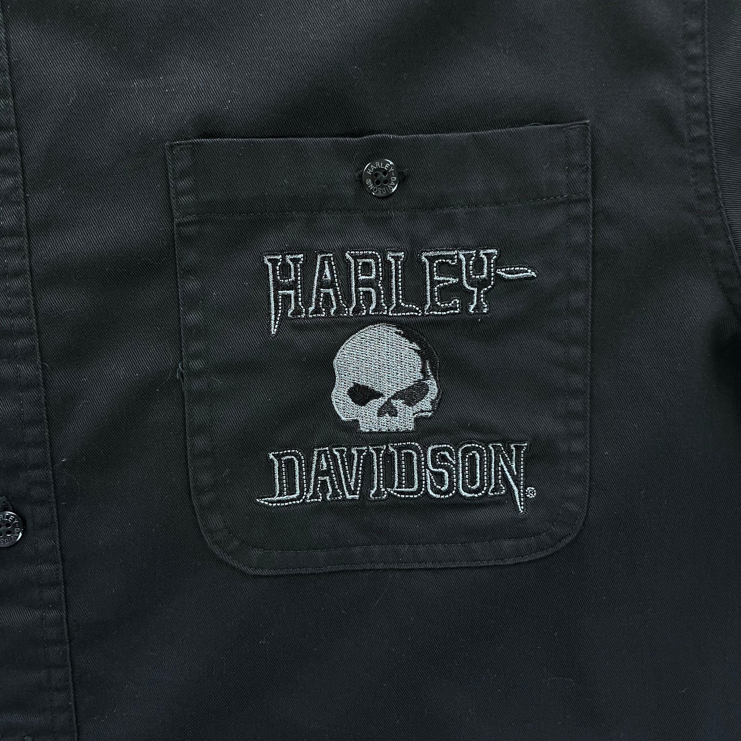 Harley Davidson Motorcycles Willie G Skull Tribal Embroided Button Shirt XL