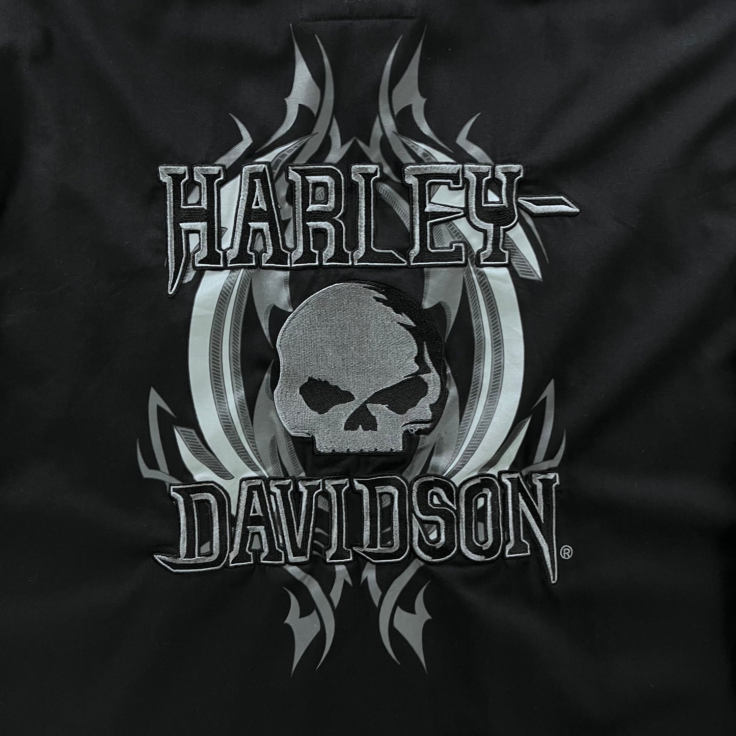 Harley Davidson Motorcycles Willie G Skull Tribal Embroided Button Shirt XL