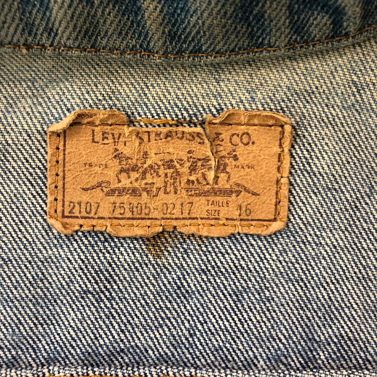 Vintage Levis Orange Tag Sleevless Denim Jacket XL (Womens)