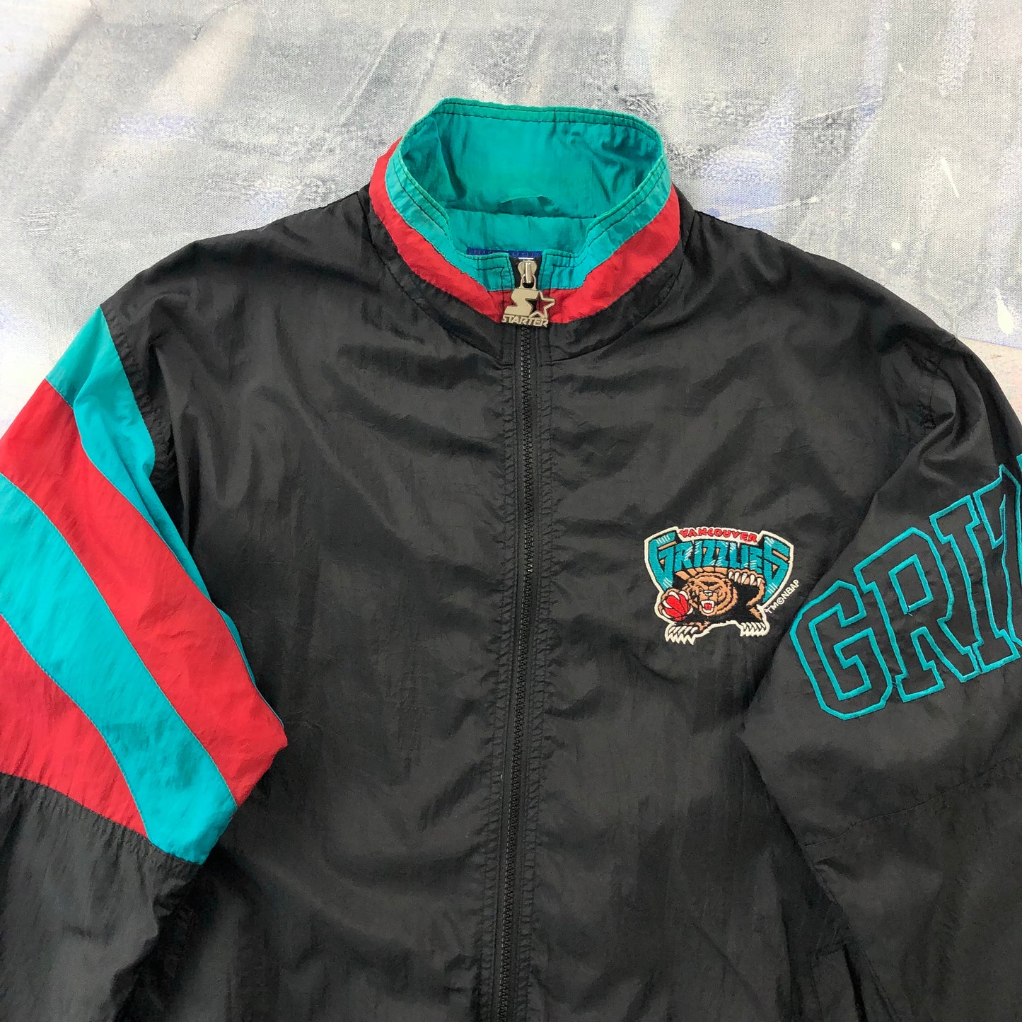 Vintage 90s Starter NBA Vancouver Grizzlies Windbreaker Zip Jacket M
