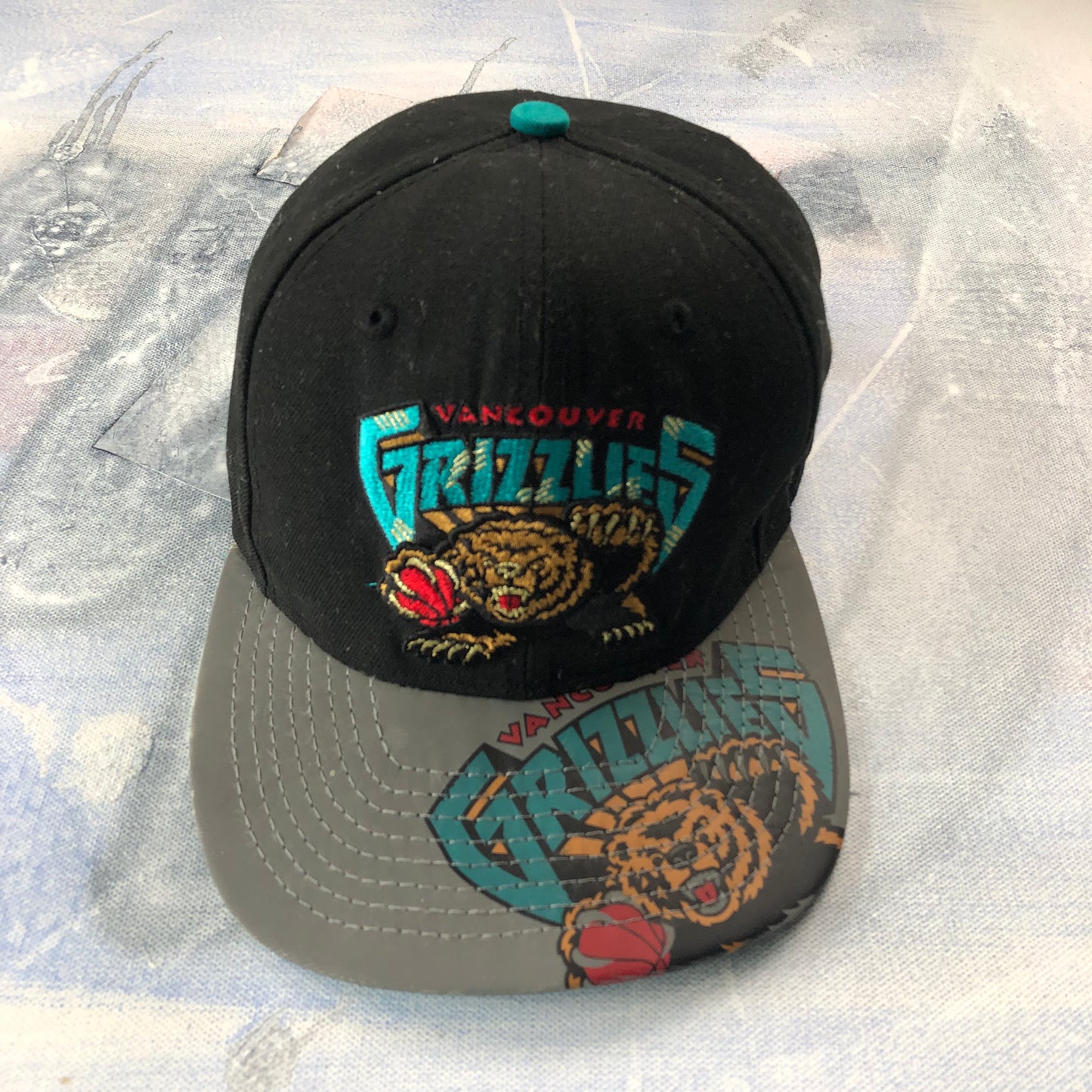 Vintage Hardwood Classics New Era NBA Vancouver Grizzlies Snapback Hat