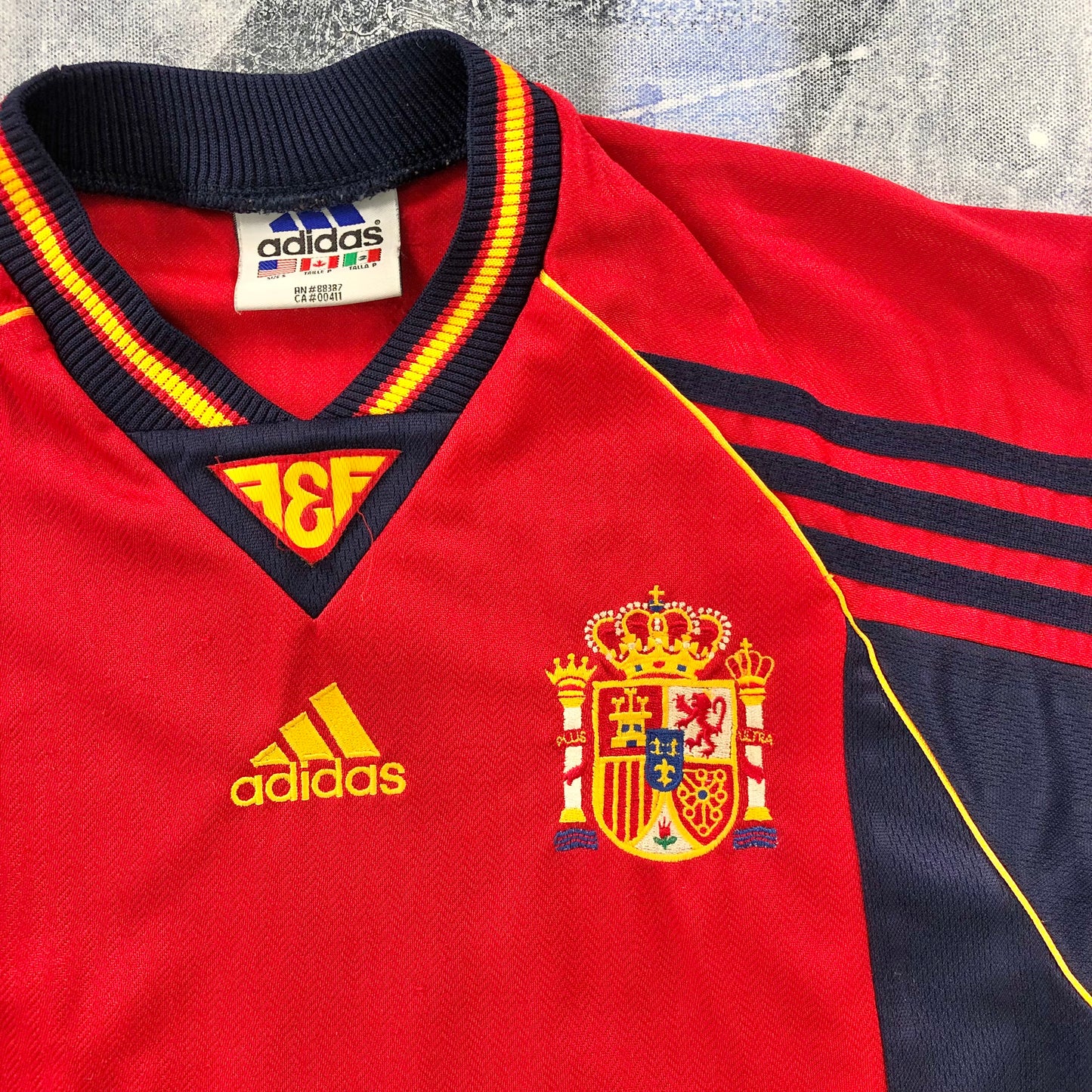 Vintage 90s Adidas Spain Futbol Team Jersey S