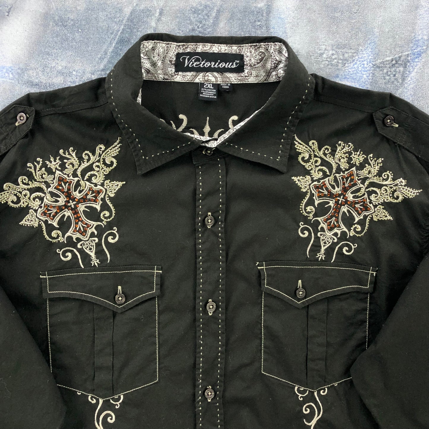 Vintage Y2K Victorious Rhinestone Cross Button Cropped Shirt XXL