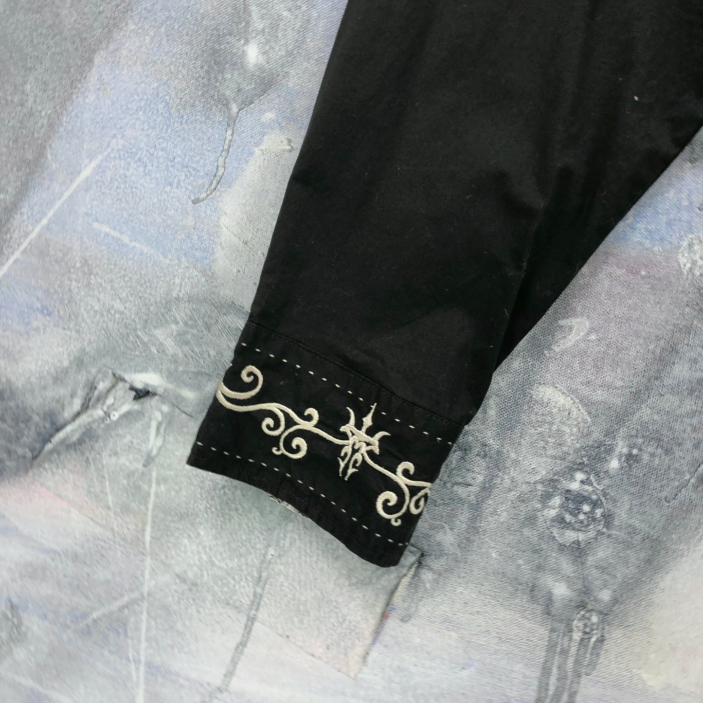 Vintage Y2K Victorious Rhinestone Cross Button Cropped Shirt XXL