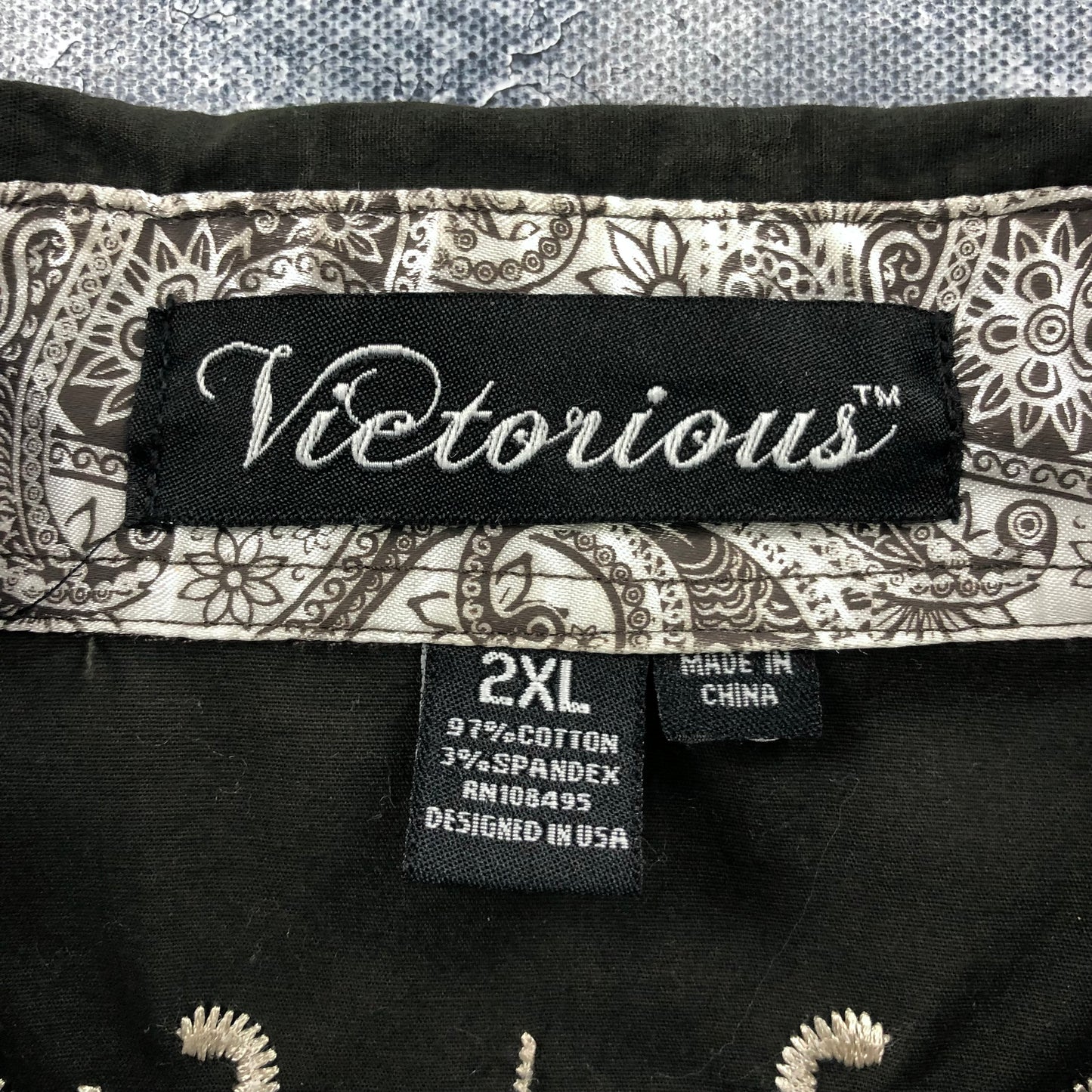 Vintage Y2K Victorious Rhinestone Cross Button Cropped Shirt XXL
