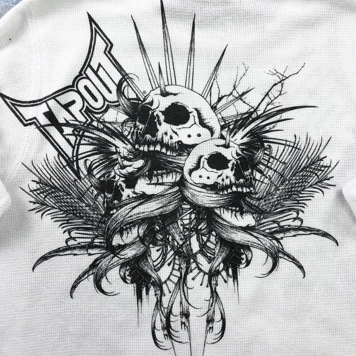 Vintage Y2K MMA Tapout Skull Long Sleeve Waffel Knit Shirt S