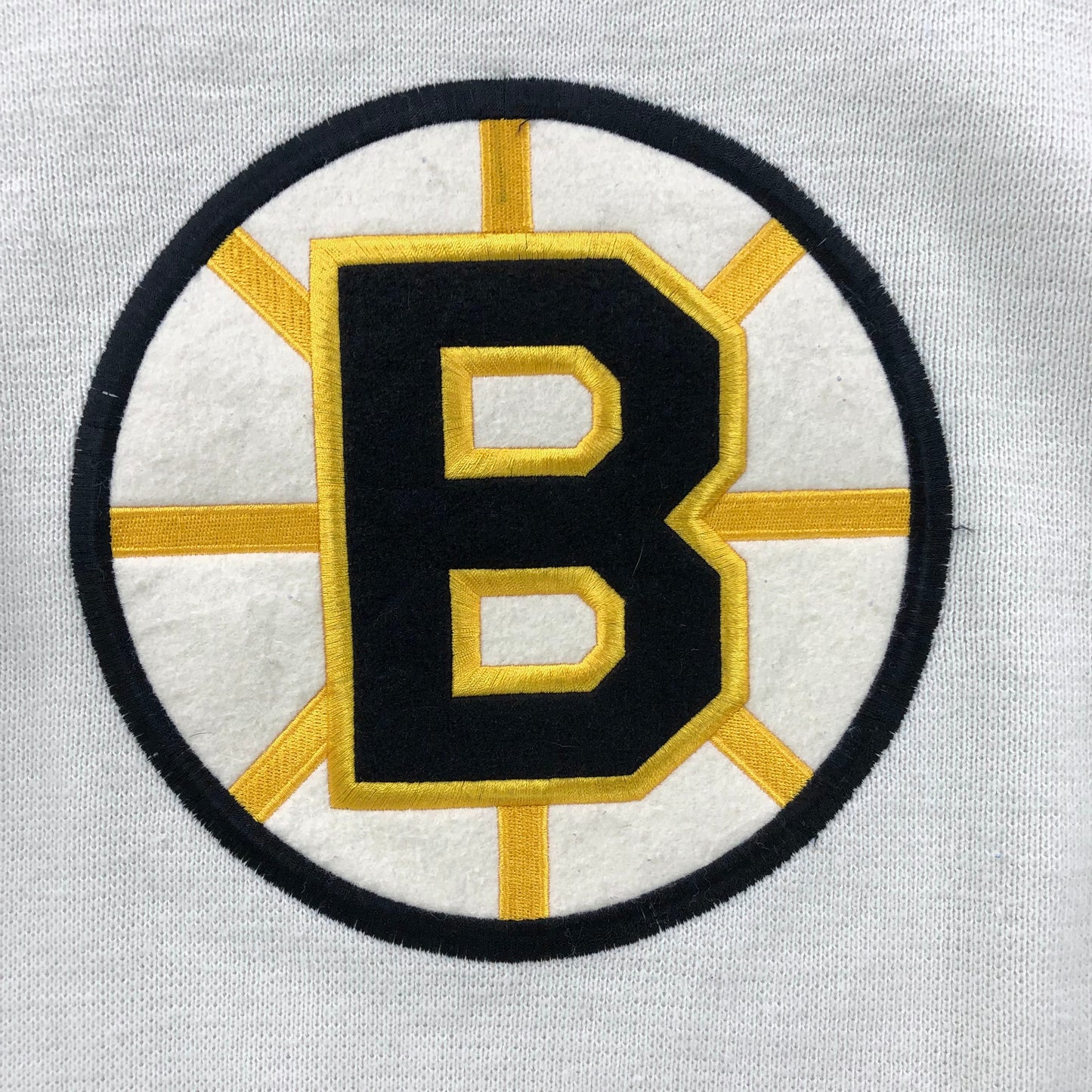 Vintage 90s Starter NHL Boston Bruins Embroided Crewneck Sweater L