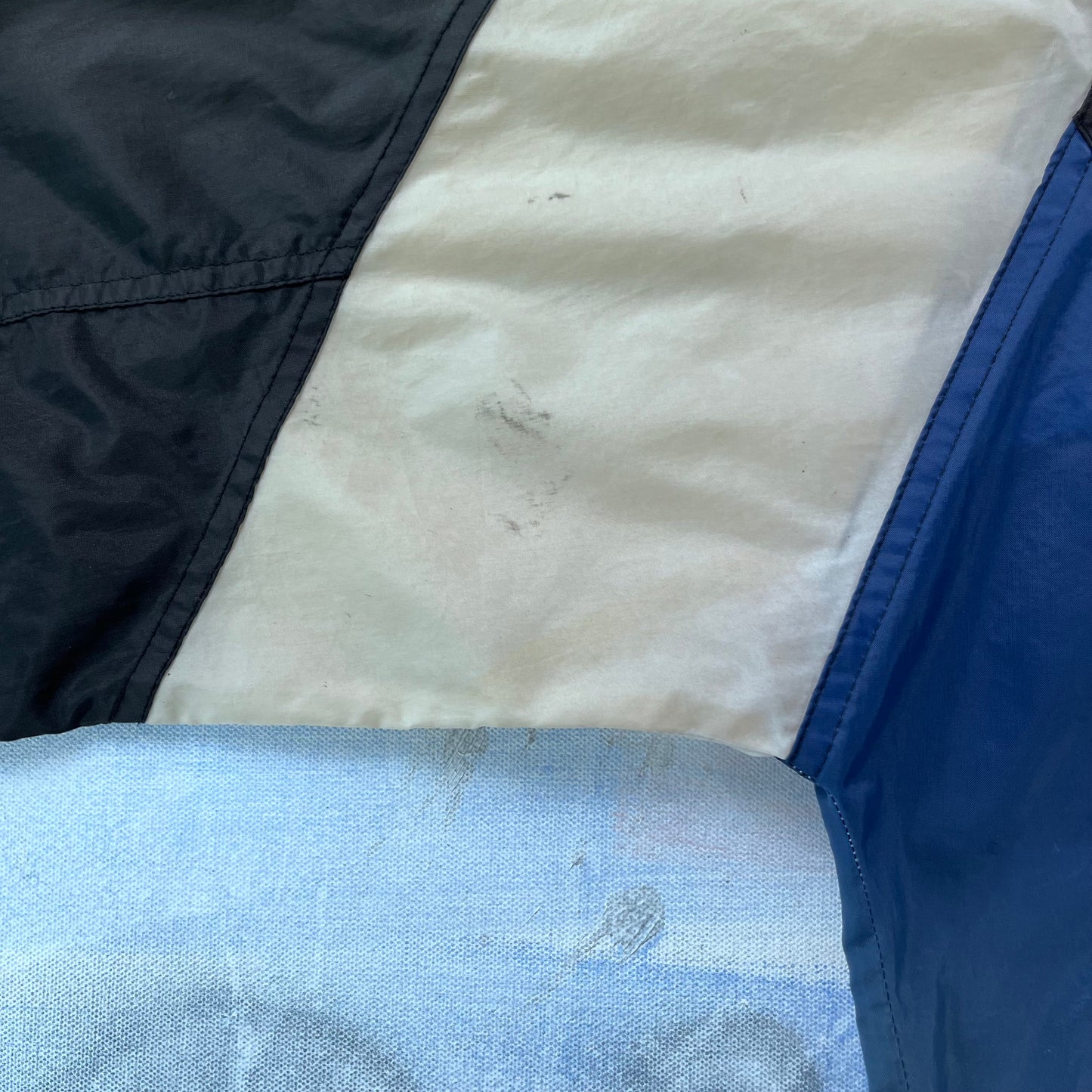 Vintage 90s NHL Toronto Maple Leafs Windbreaker Zip Jacket M
