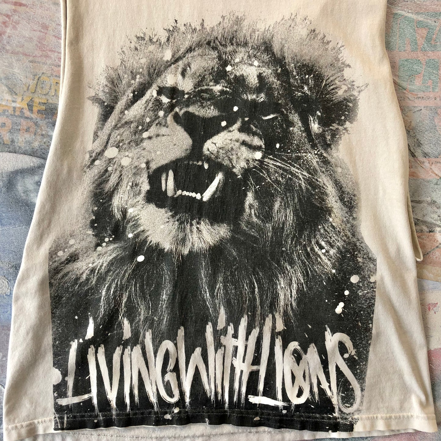 Vintage Living With Lions Tank Top T Shirt M