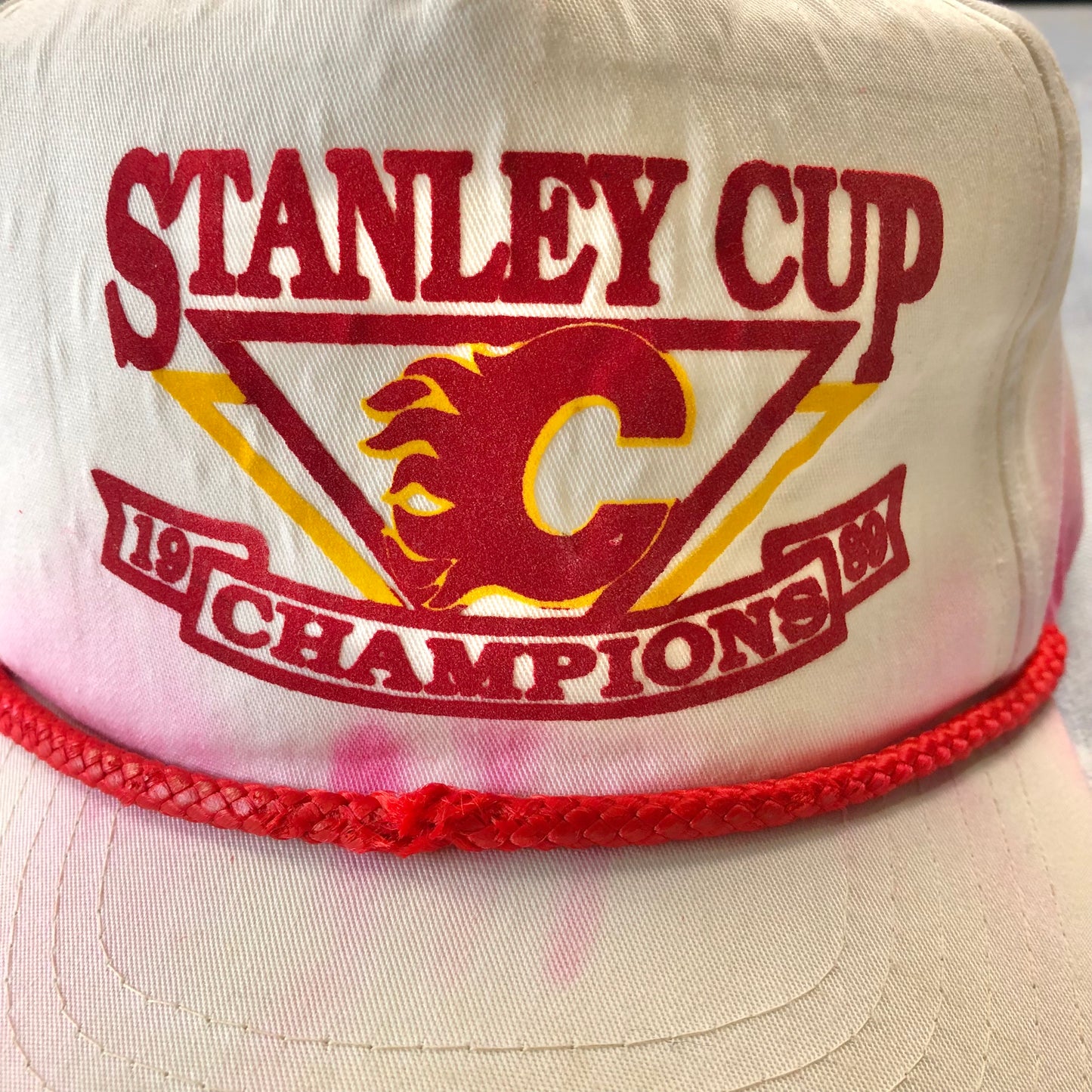 Vintage 1989 Calgary Flames Stanley Cup Champions String Snapback Hat
