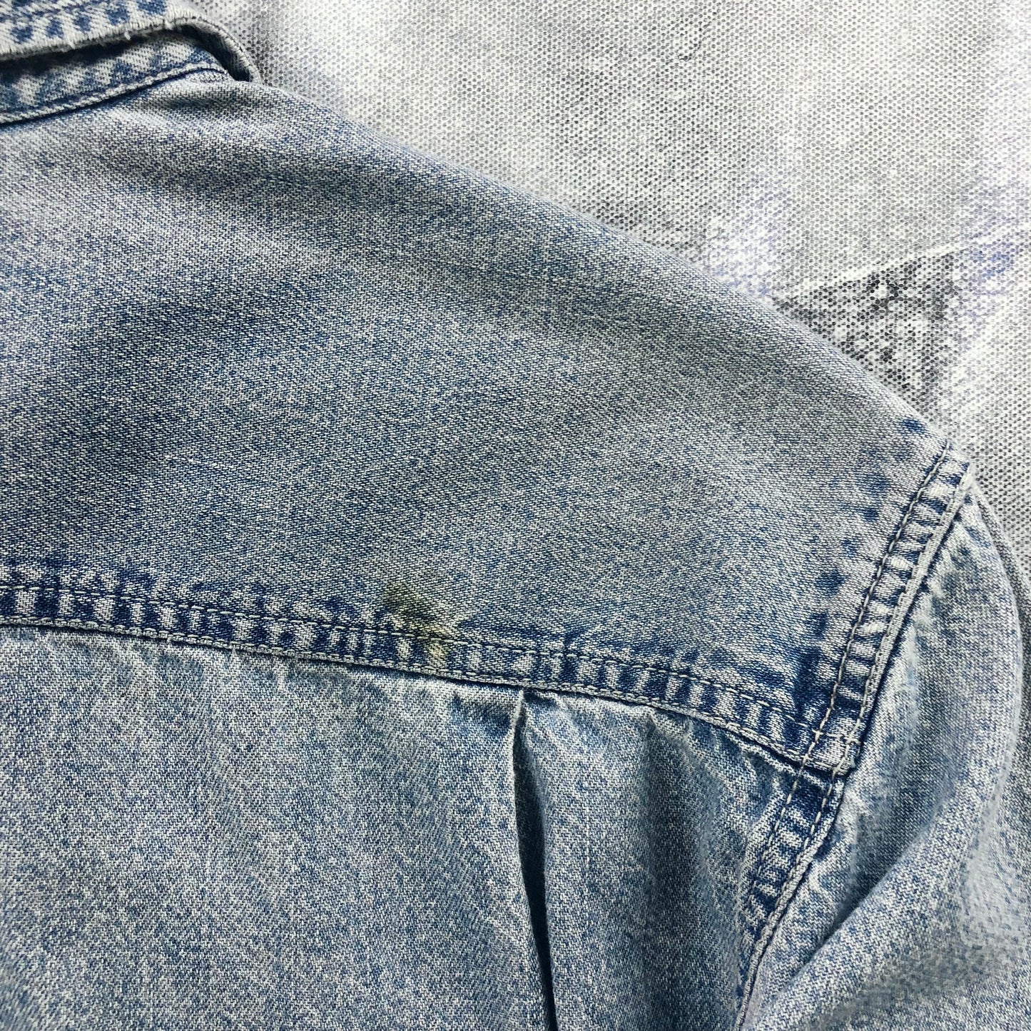 Vintage 90s Levis Denim Button Shirt S