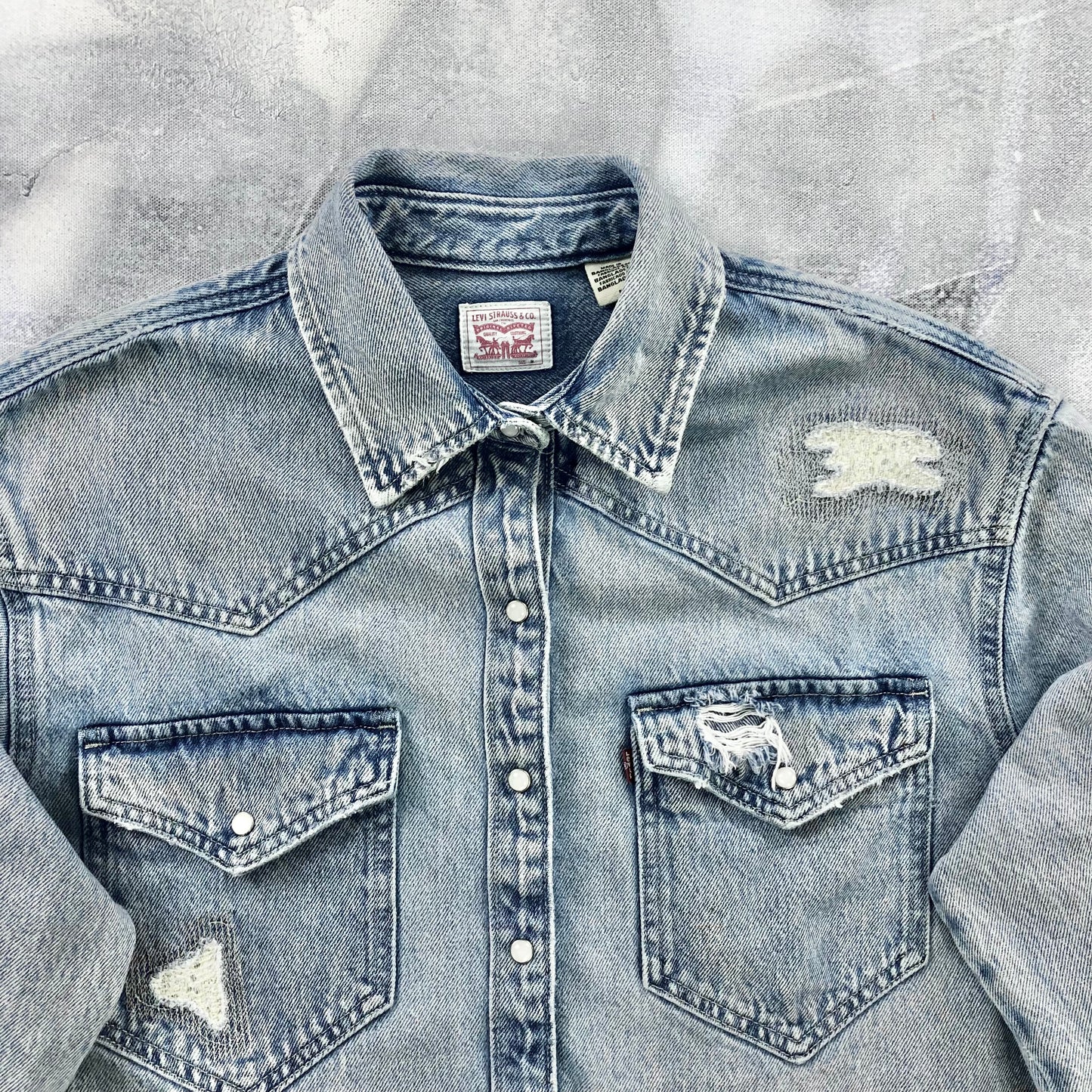 Vintage Levis Western Distressed Style Denim Button Shirt M