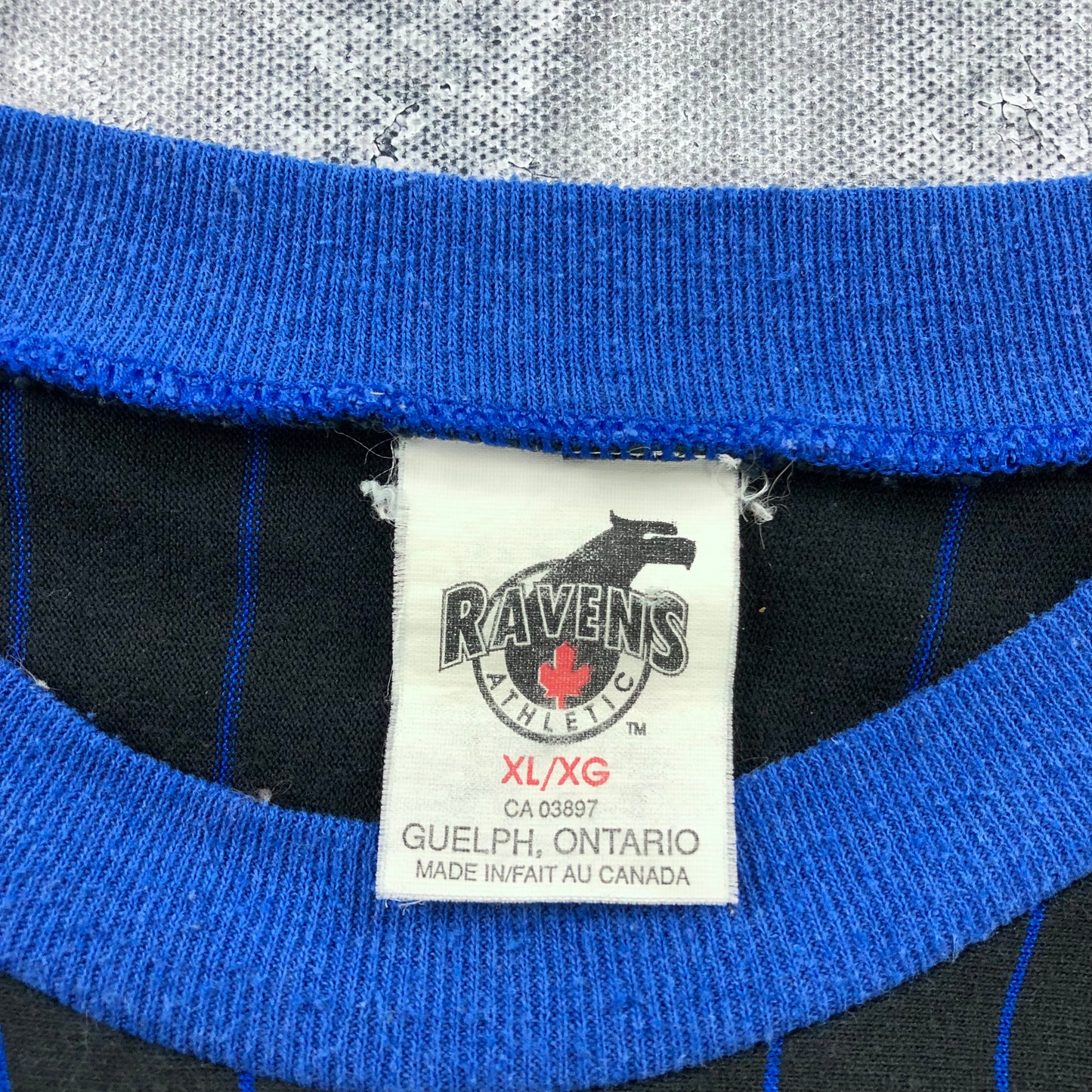 Vintage 90s NHL Montreal Canadiens Pin Stripe Heavyweight T Shirt XL