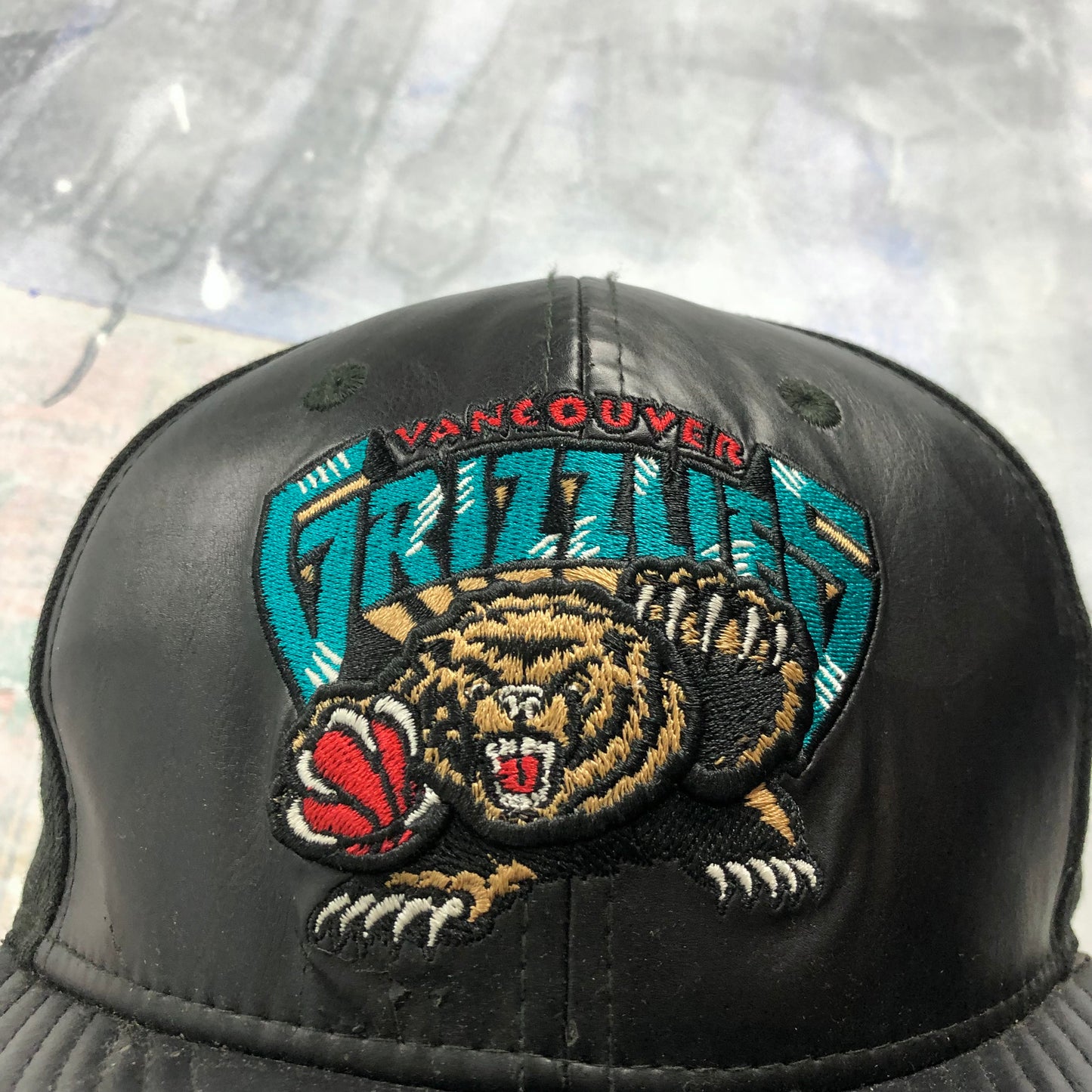 Vintage New Era Hardwood Classics NBA Vancouver Grizzlies Half Leather Snapback Hat