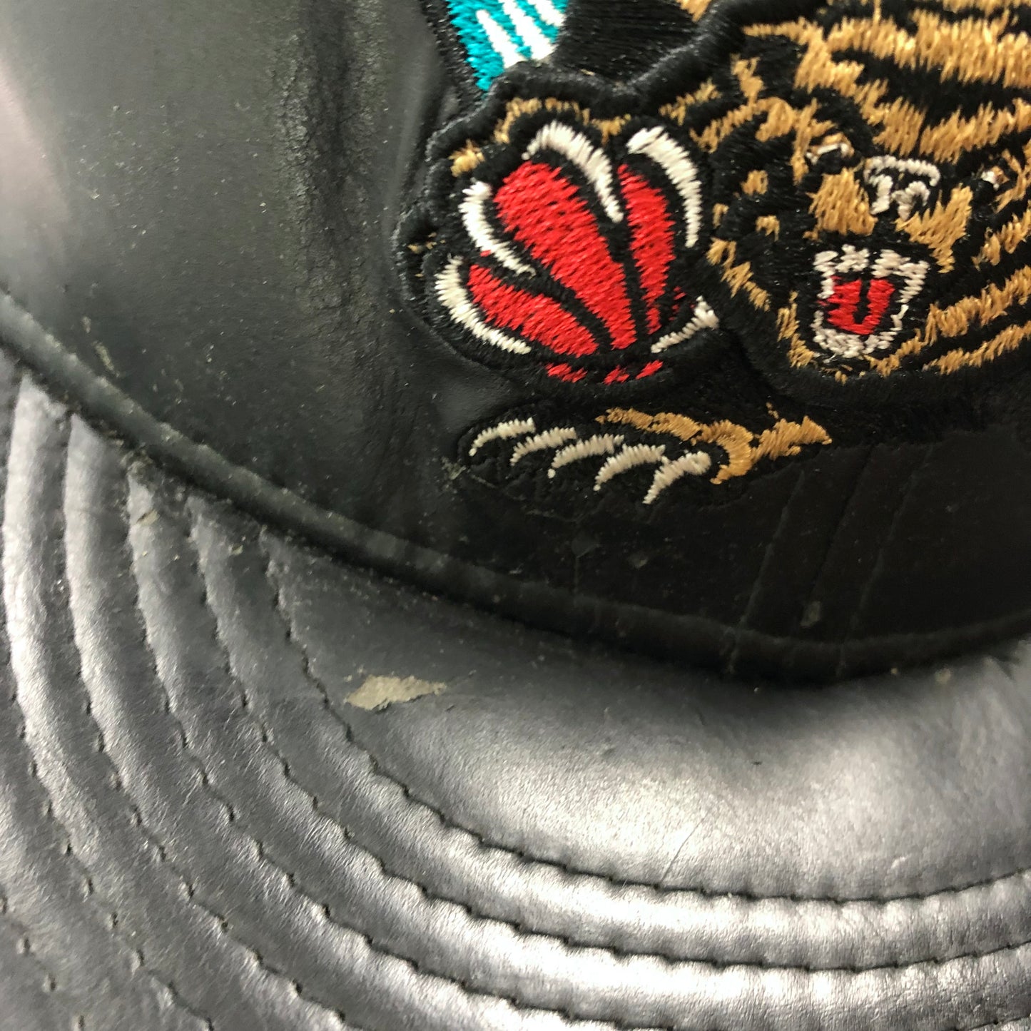 Vintage New Era Hardwood Classics NBA Vancouver Grizzlies Half Leather Snapback Hat