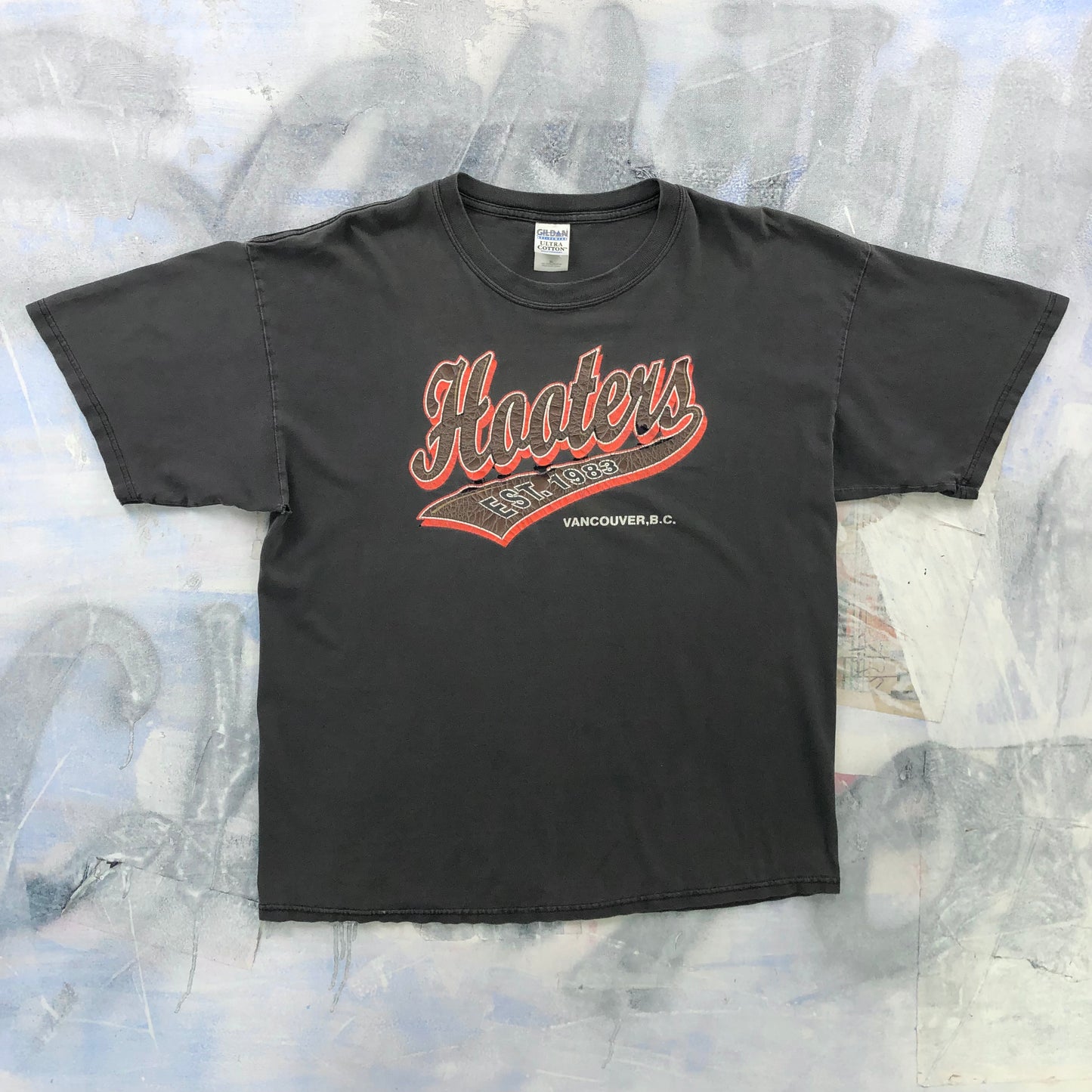 Vintage Hooters Vancouver B:C T Shirt XL