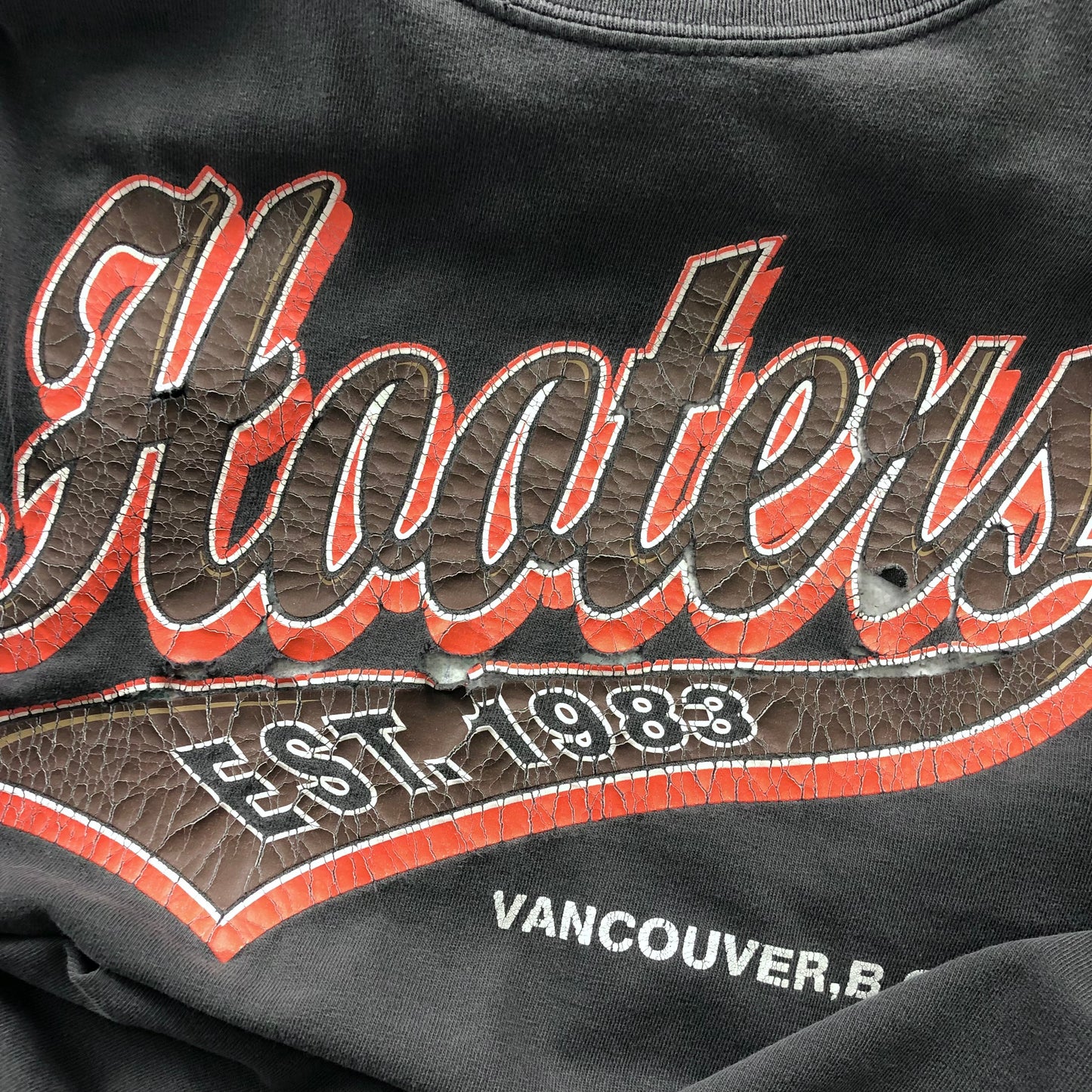 Vintage Hooters Vancouver B:C T Shirt XL