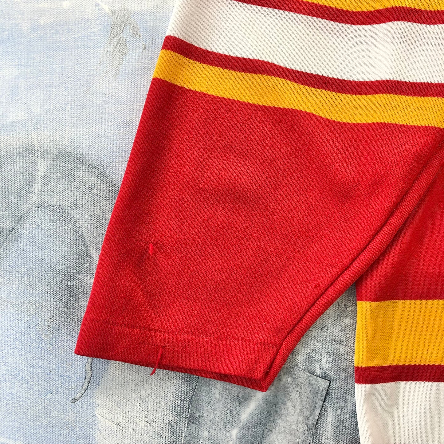 Vintage CCM NHL Calgary Flames Jersey L