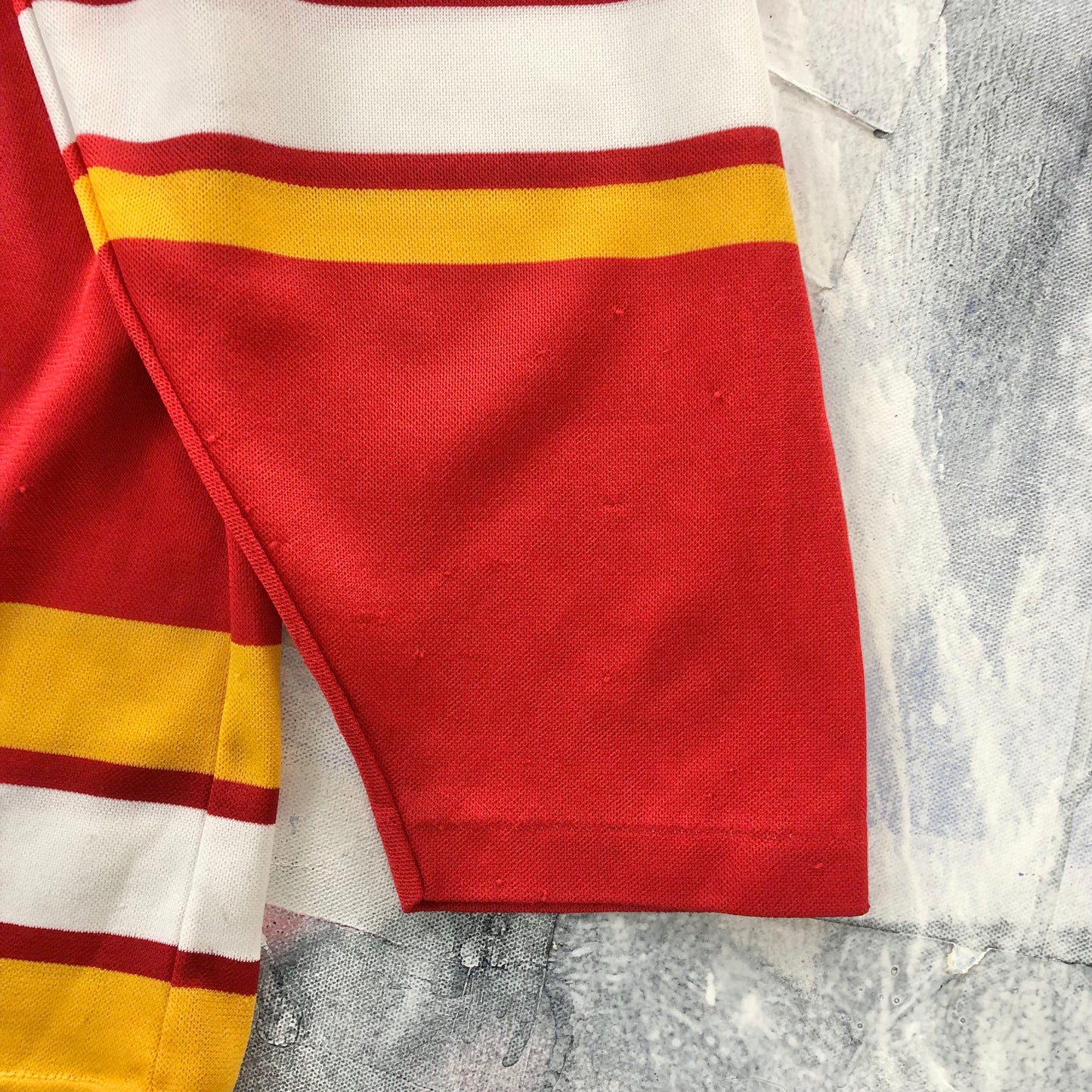 Vintage CCM NHL Calgary Flames Jersey L