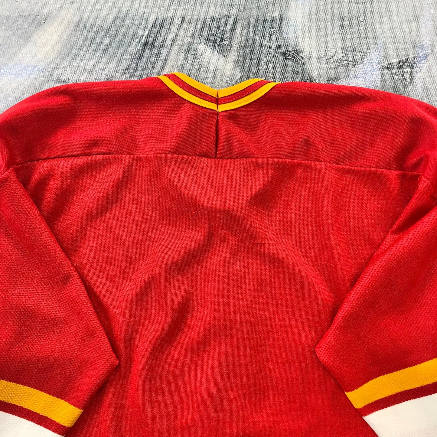 Vintage CCM NHL Calgary Flames Jersey L